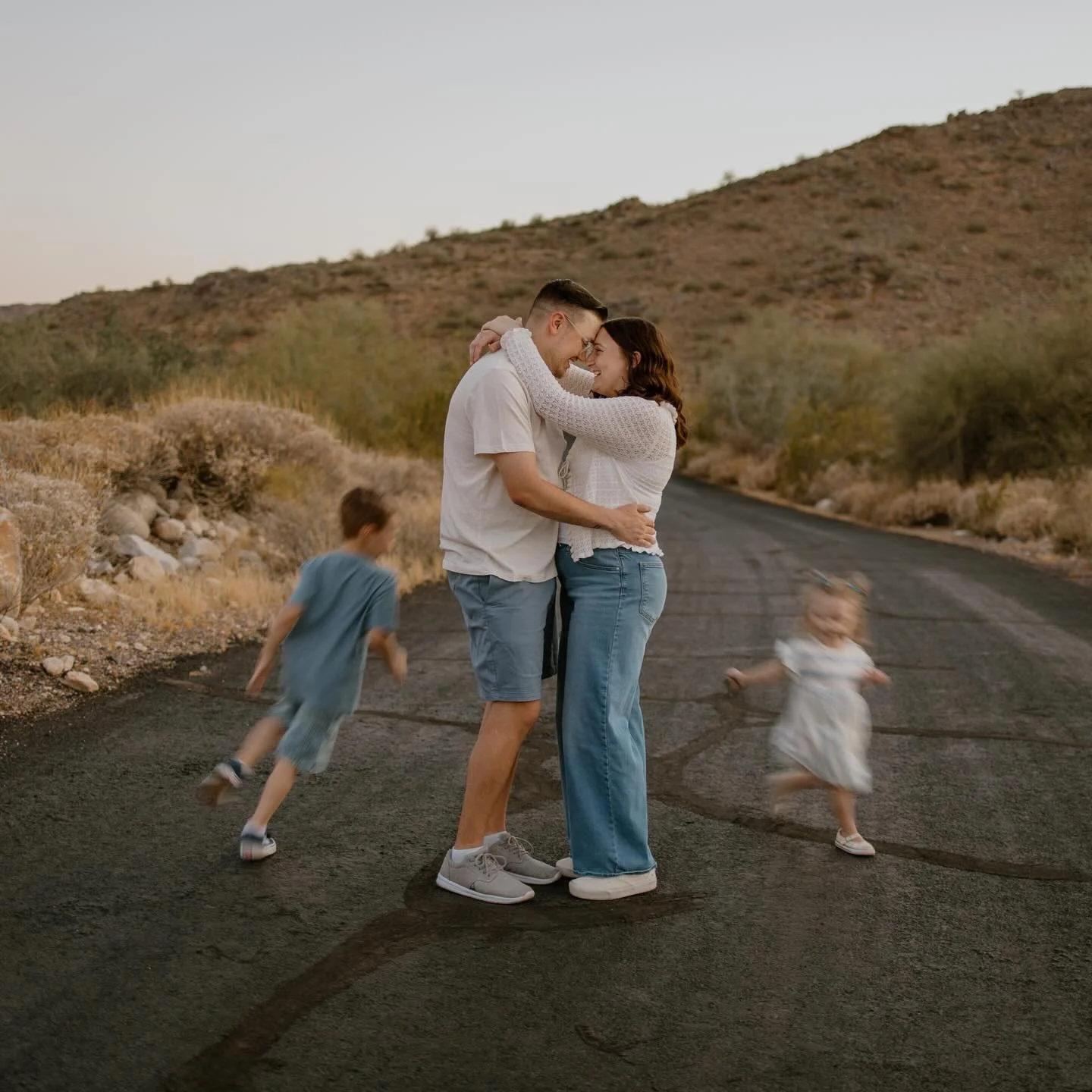 Proof that love is all around us. ☀️

#brittneynestlephoto #westvalleyfamilyphotographer #whitetankmountains #arizonafamilyphotographer #familyportraitinspo