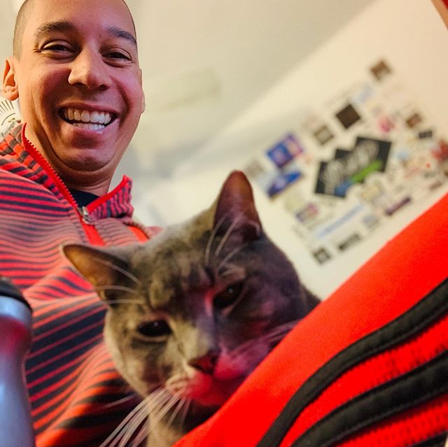 This post is about the best companion a music producer can have! If you&rsquo;ve been watching my stories, &ldquo;Zane&rdquo; - the studio cat will come up to my chair and meow 😸 his face off until i ask him to come up on my lap! I&rsquo;m alone a l