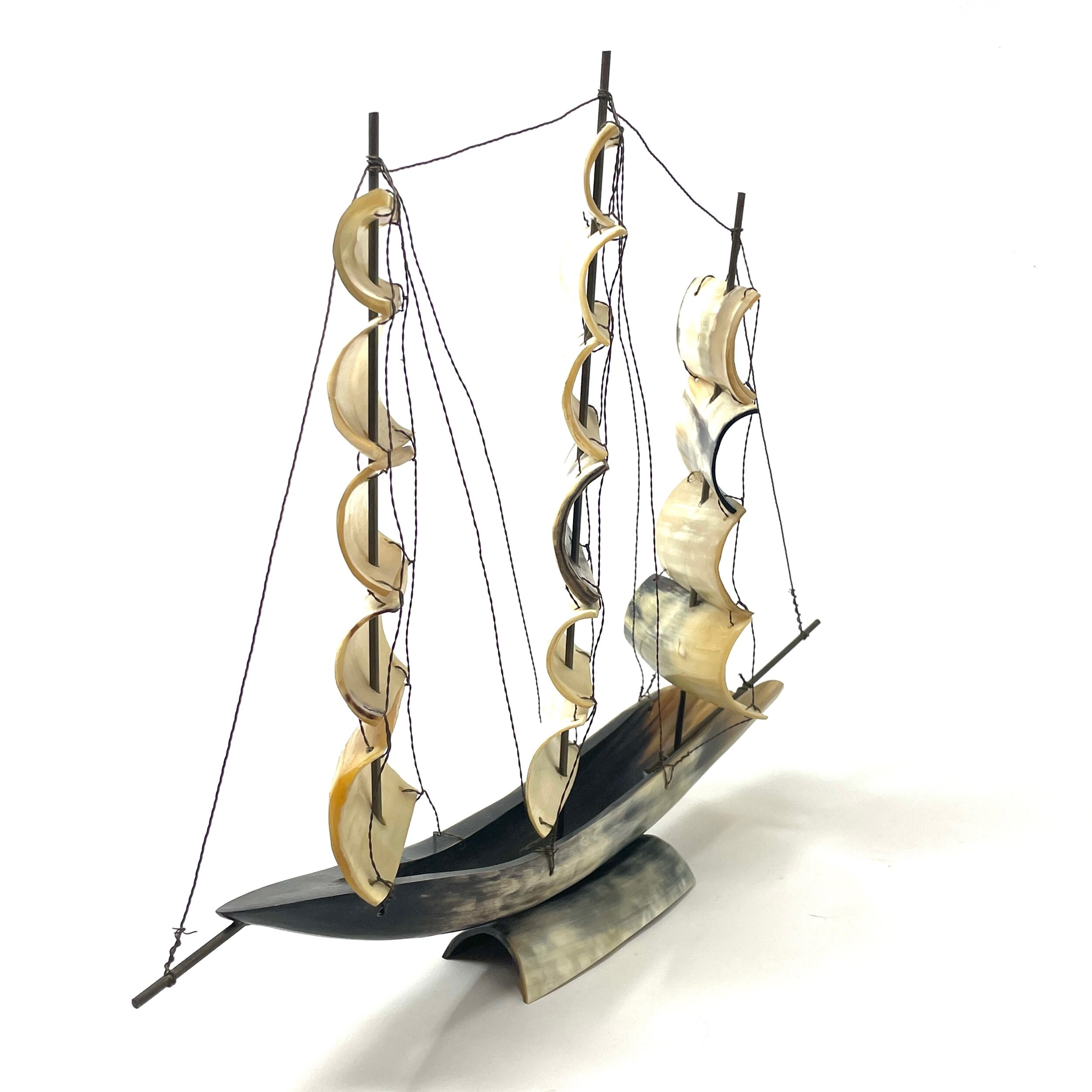 D4664E1A-321B-4A2C-84DE-3DB9523AA9AE