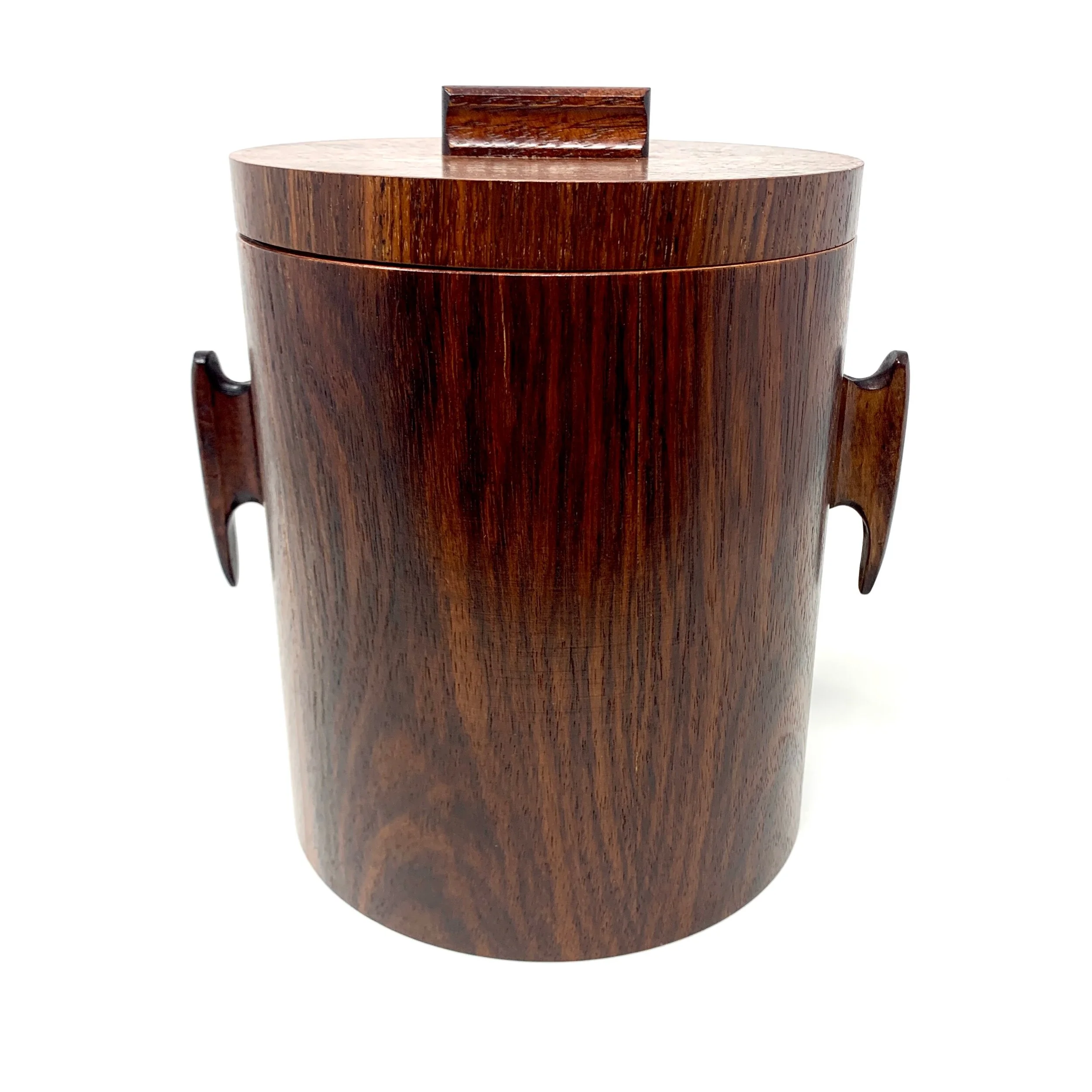 17DA6CD8-0204-42A1-A6A9-122F14D8BDDE