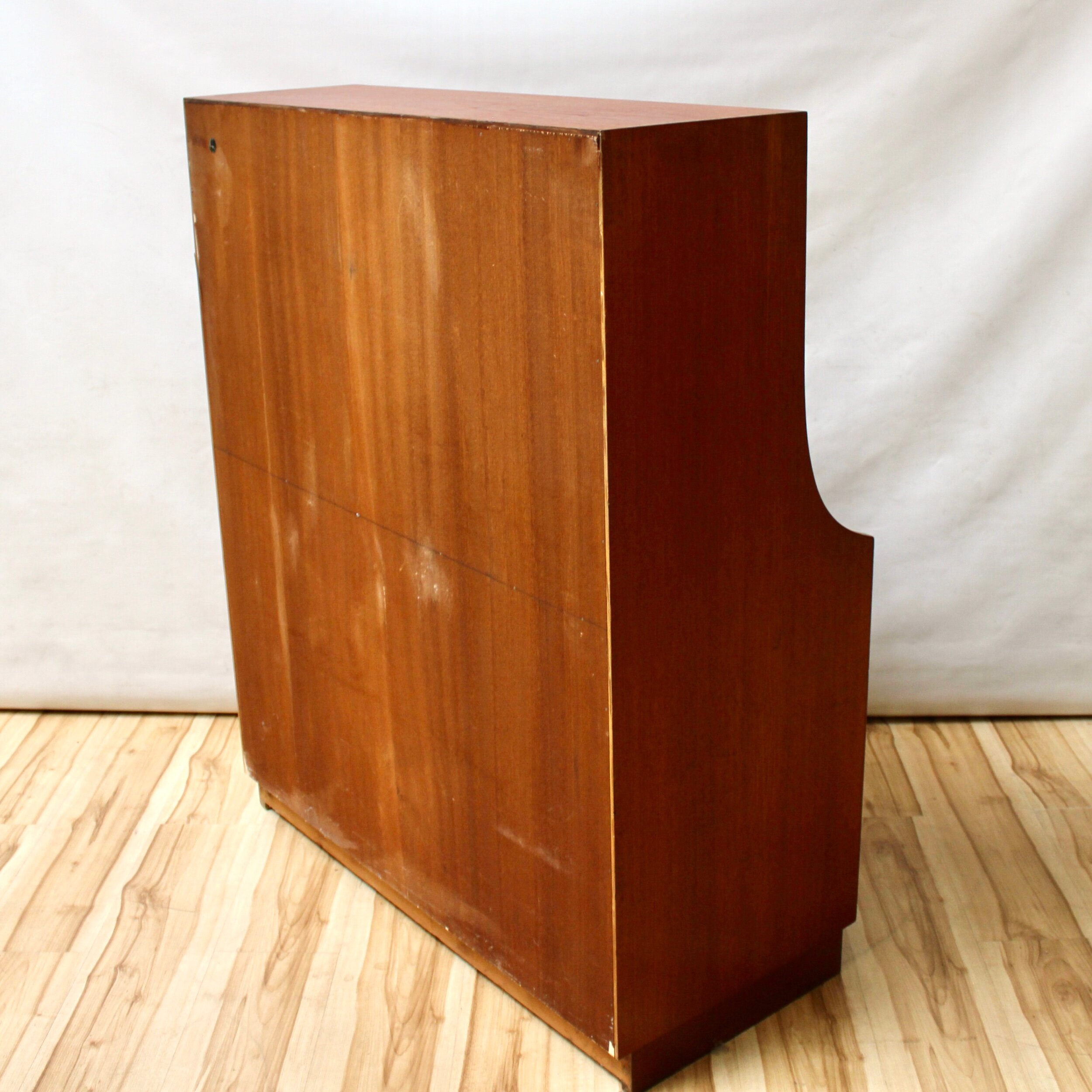 AB937CB5-7DD9-4E21-ACA4-29AA33A2B71A