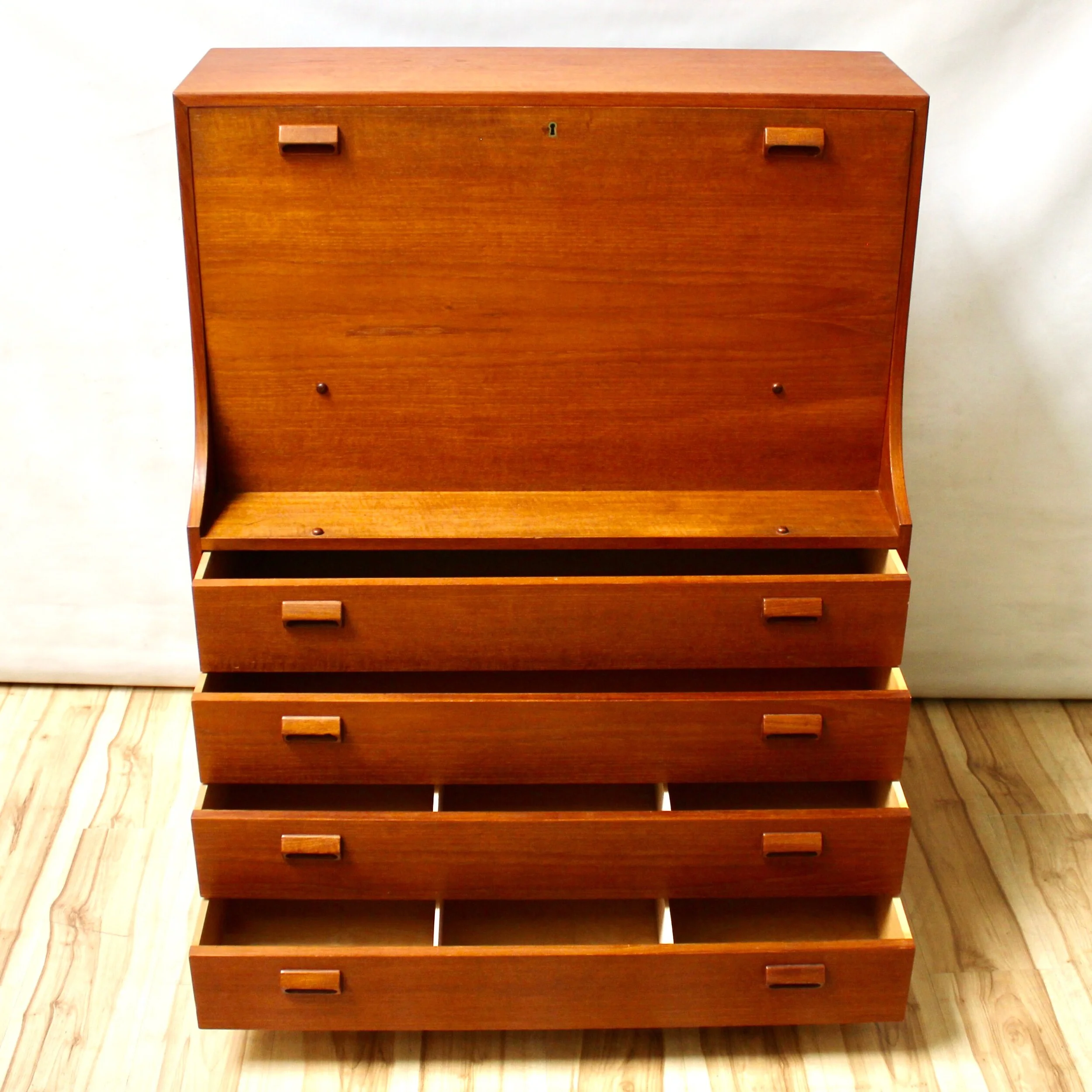 911CE3B3-A53B-4DDE-9F28-CAA93AA074C4