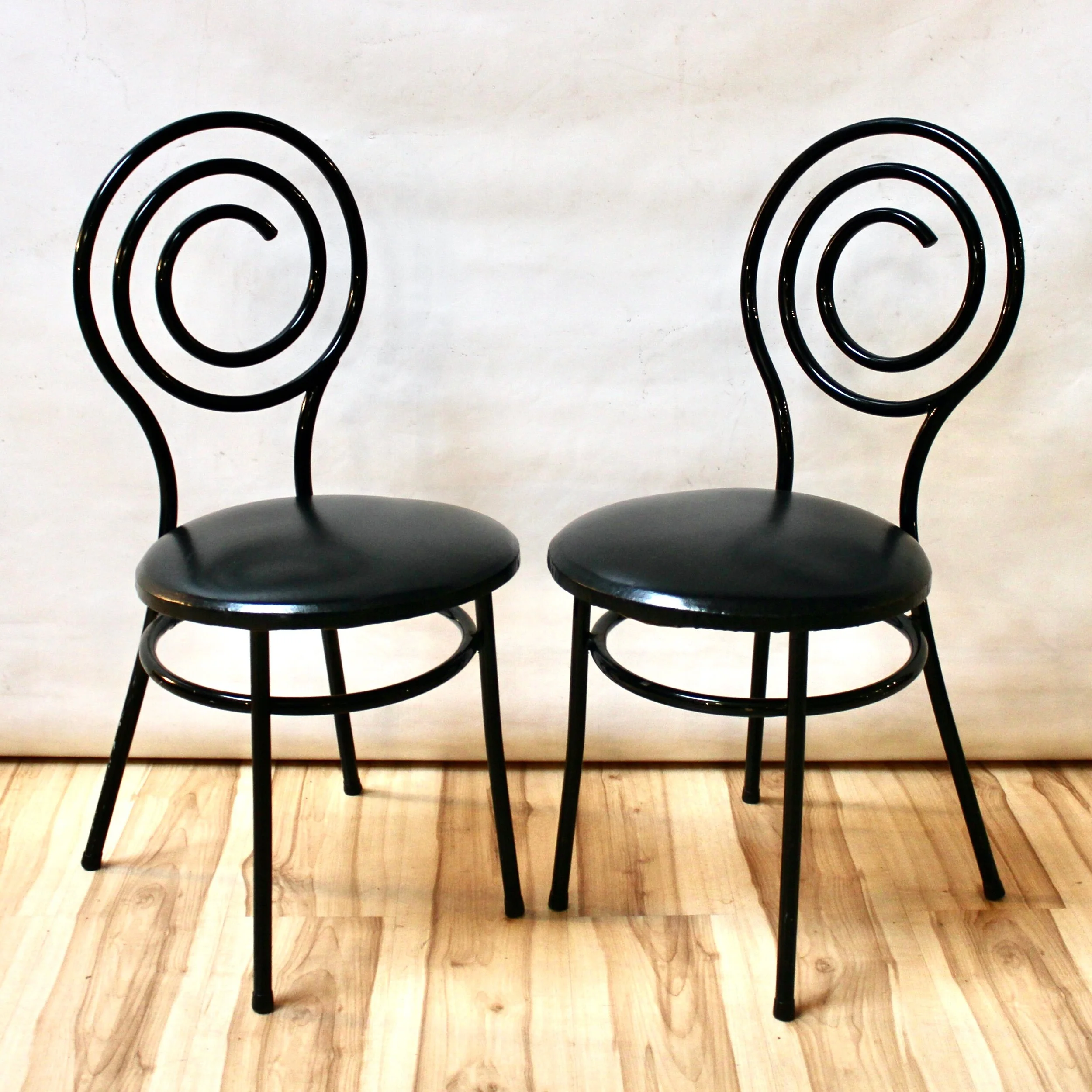 81004098-43B4-450F-B5FB-078CE812E680