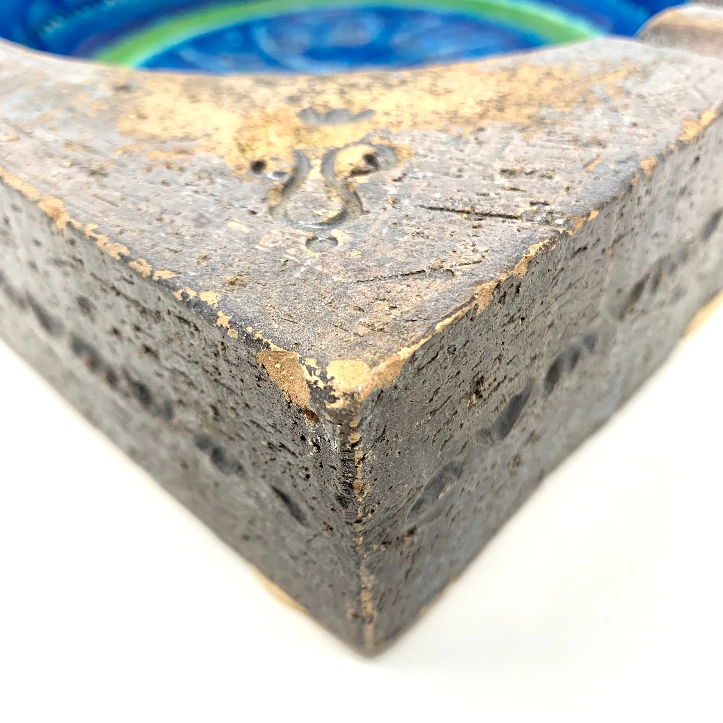 221CA2FC-D692-4B0F-A679-100280399042