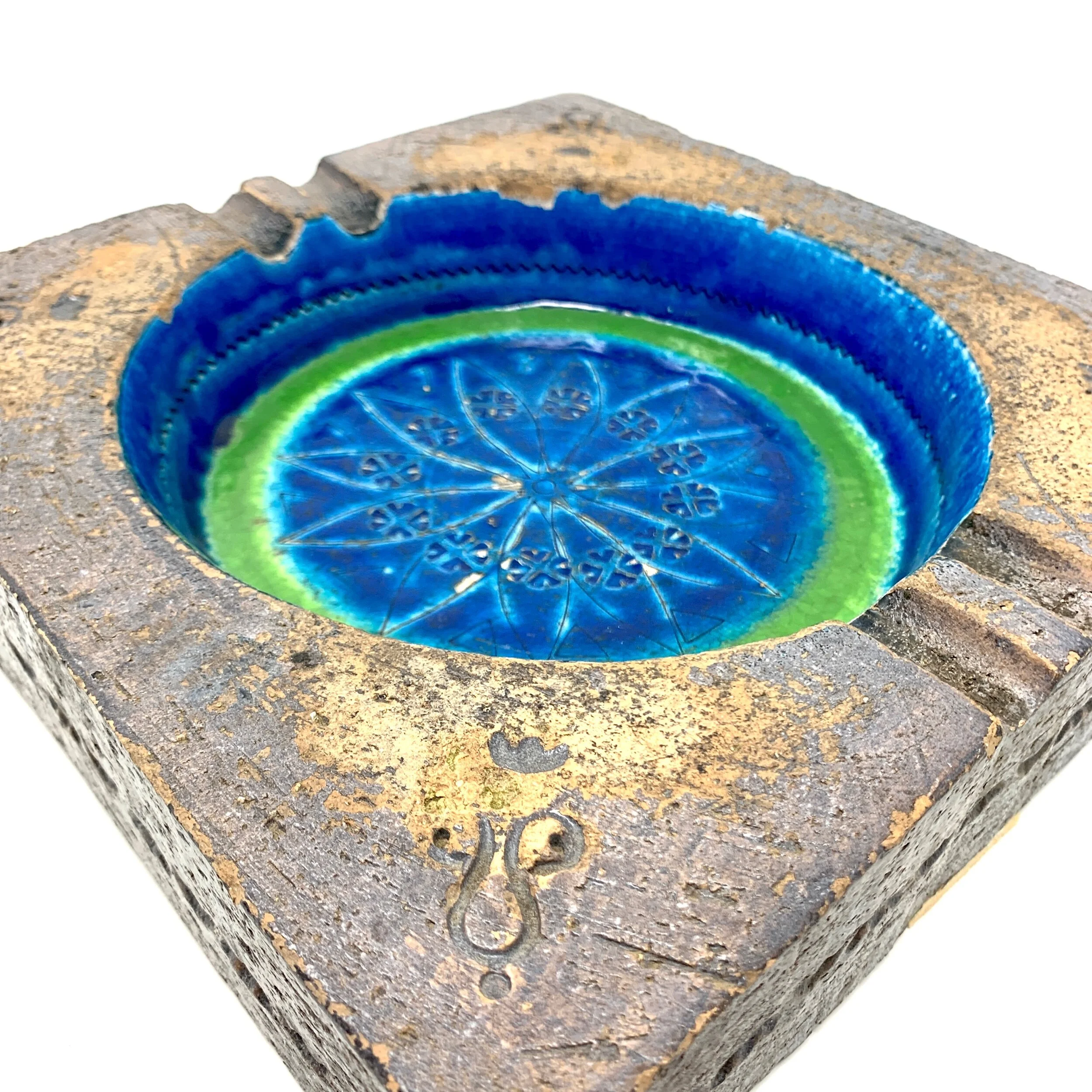 C69798B1-CB14-4476-BABD-11440A2BA689