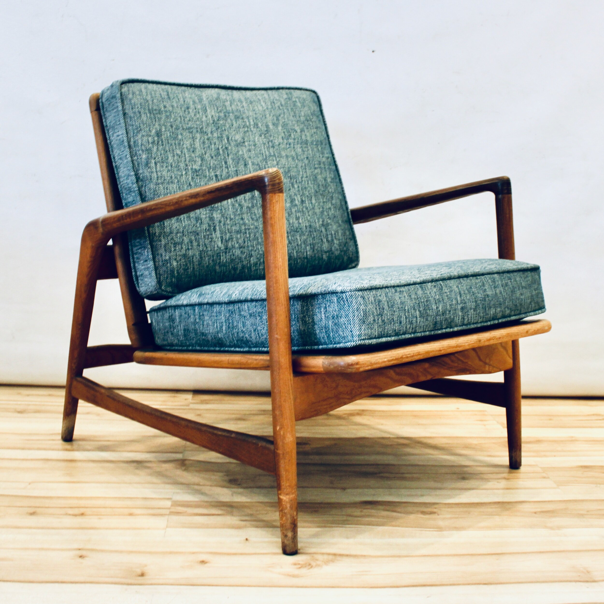 5CFE3DE8-AF86-4D31-AD01-7E468FD98D11