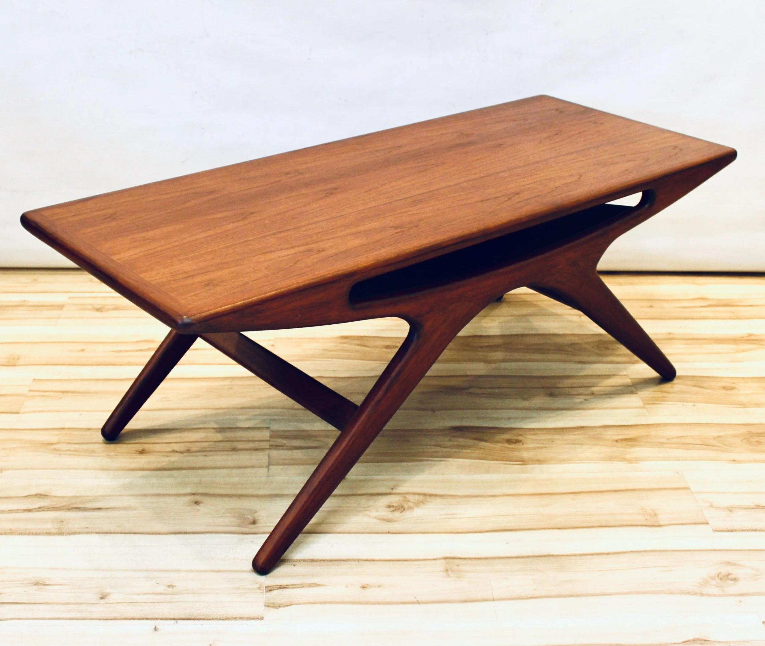 DD4C3063-C6AF-43B8-91F0-5AF6A50A18E4