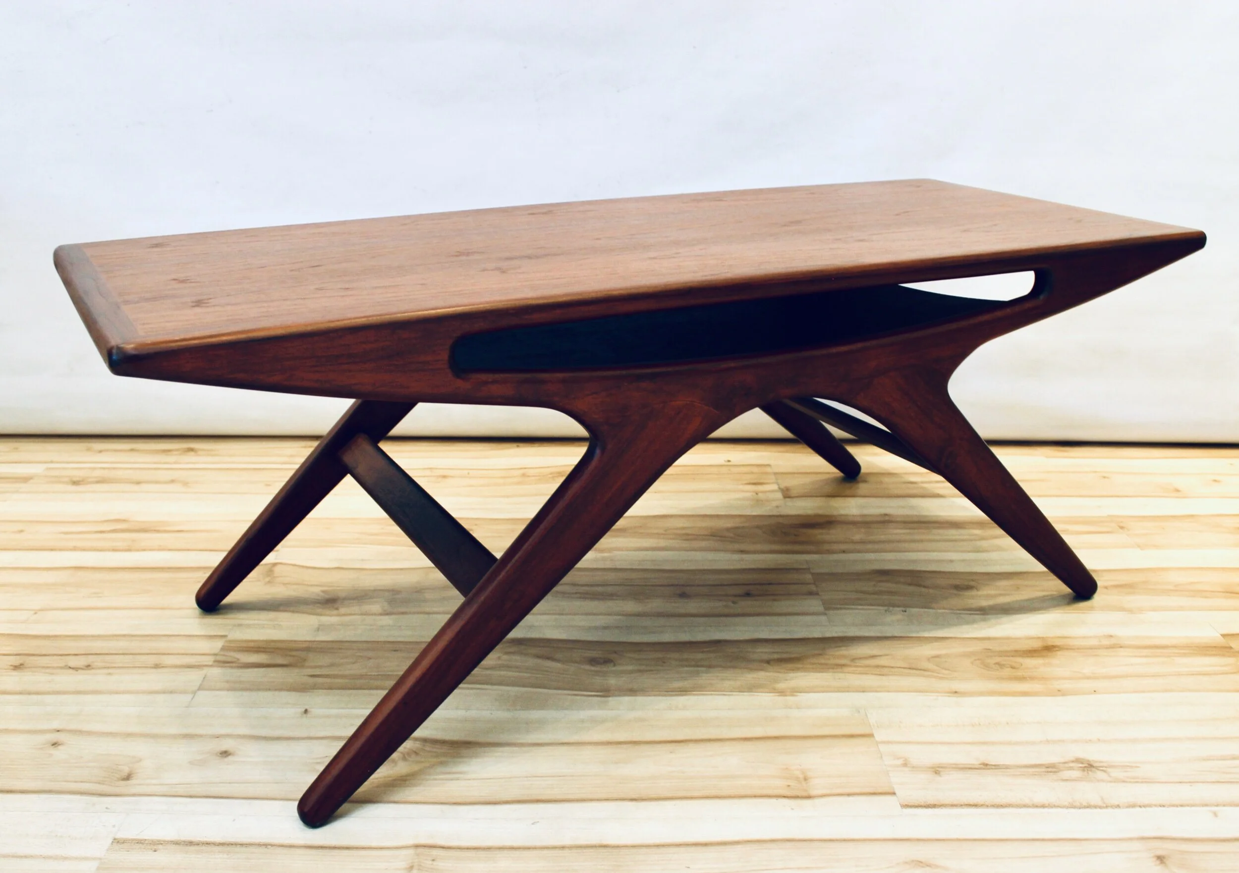 922F6AED-BB59-42E9-BD99-A8C45FFA2FC3