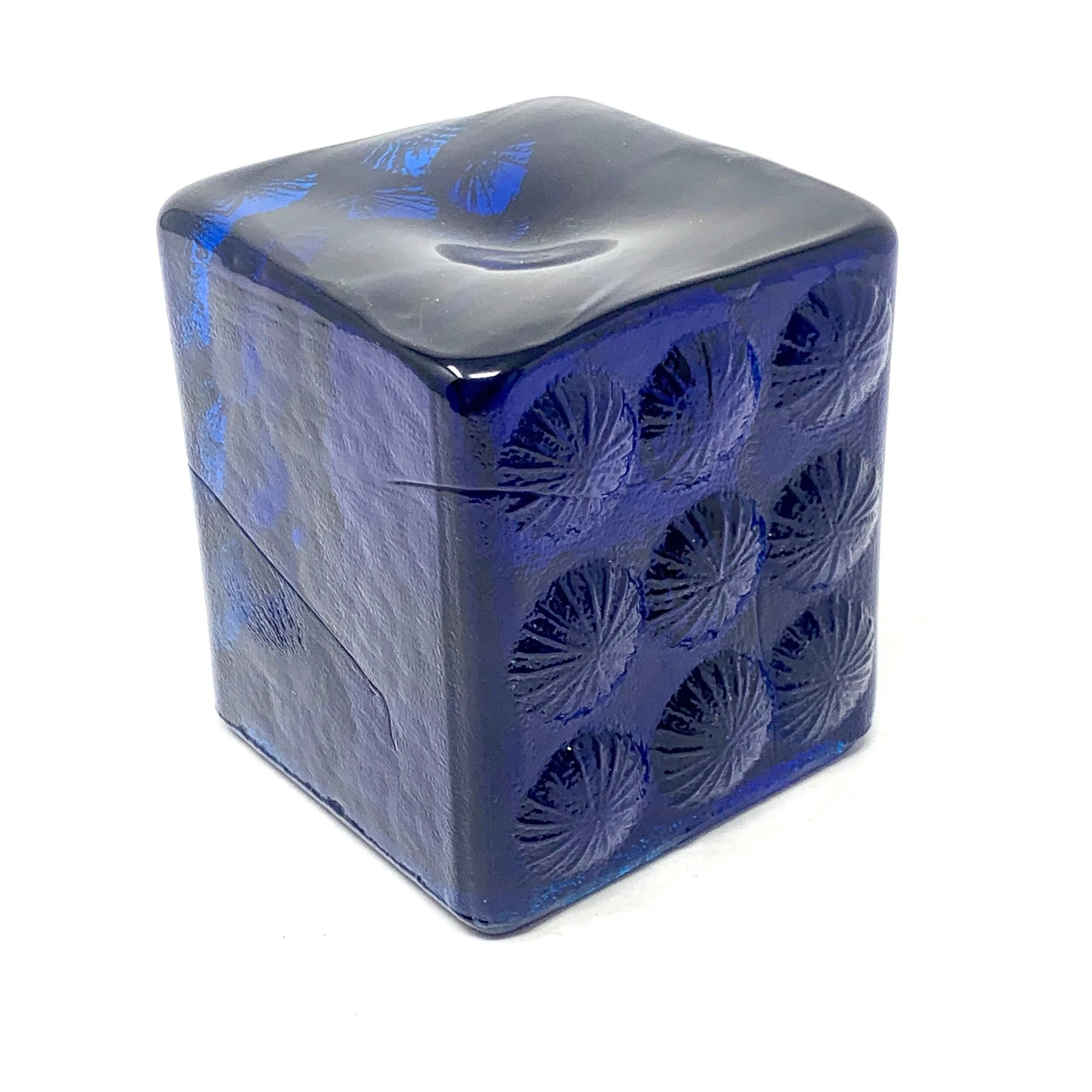 4E8B8CD9-CCA0-4D7A-8FBD-CF7D3BF6B93F