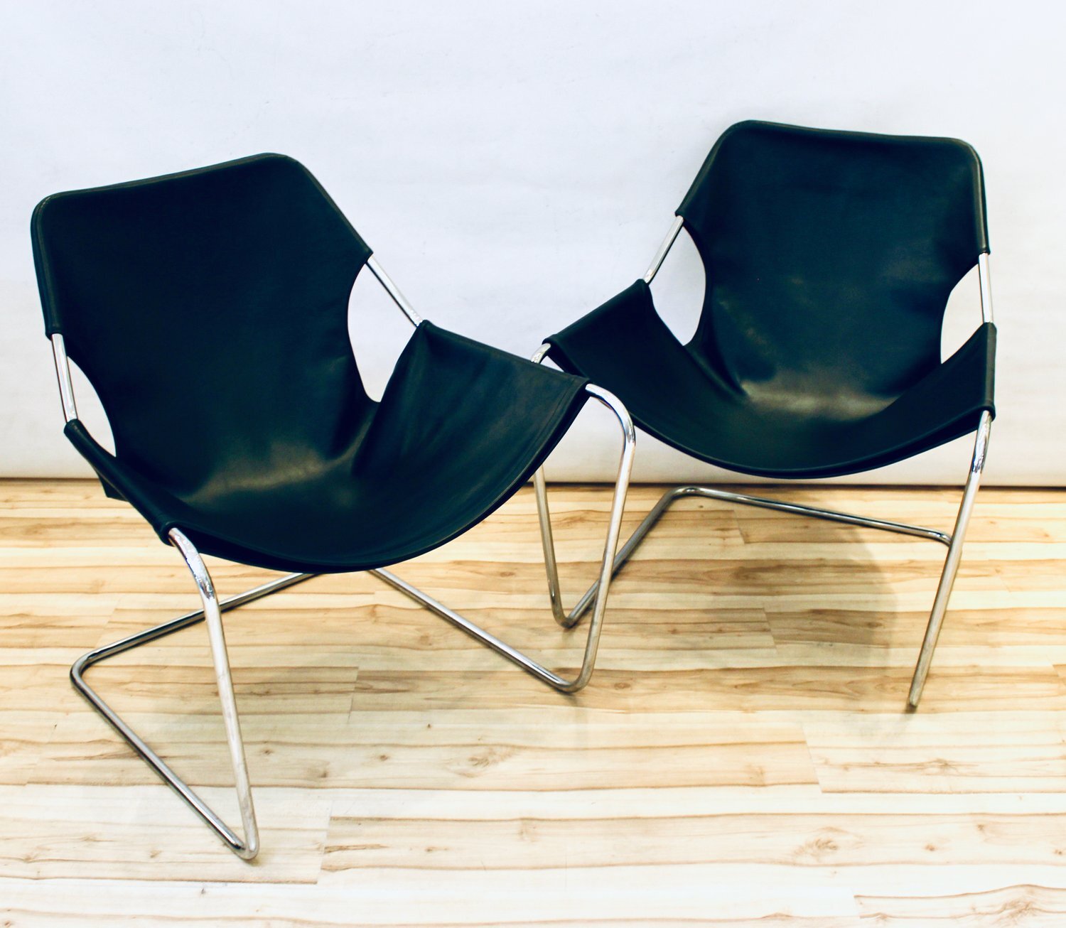 0EB0CD8C-1B09-4153-84C3-58B0714D4A0D