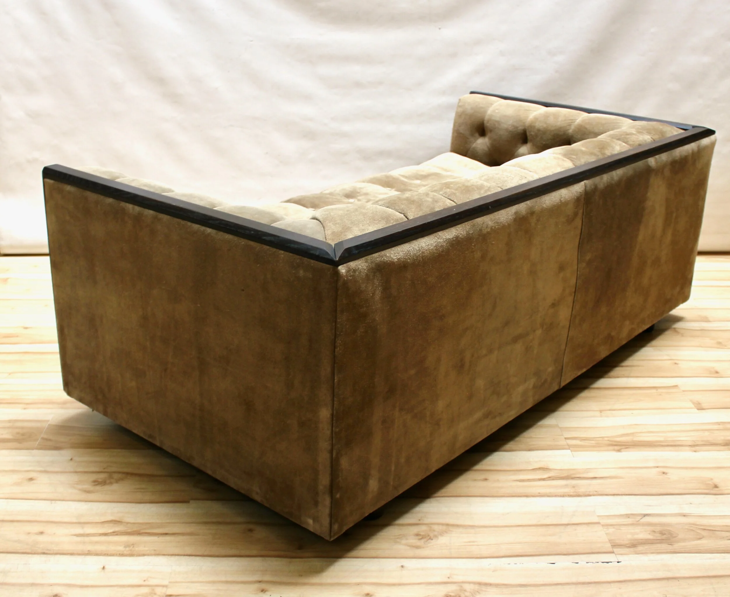 CAE1DB59-D8BC-4C0B-97FC-1C09D9CCAF1F