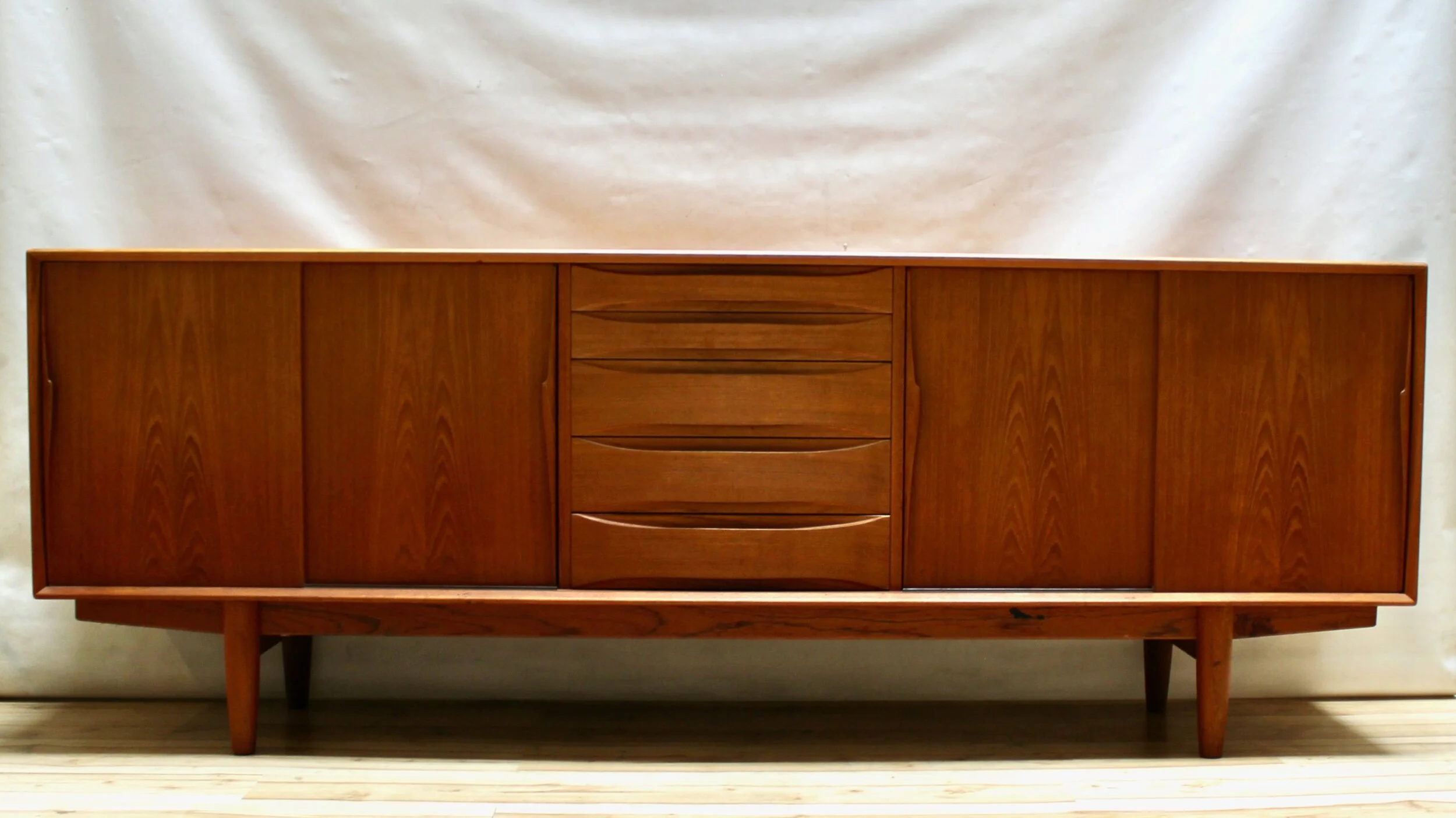 CE739EA9-C289-4D3A-9781-ABFAB1513A3F