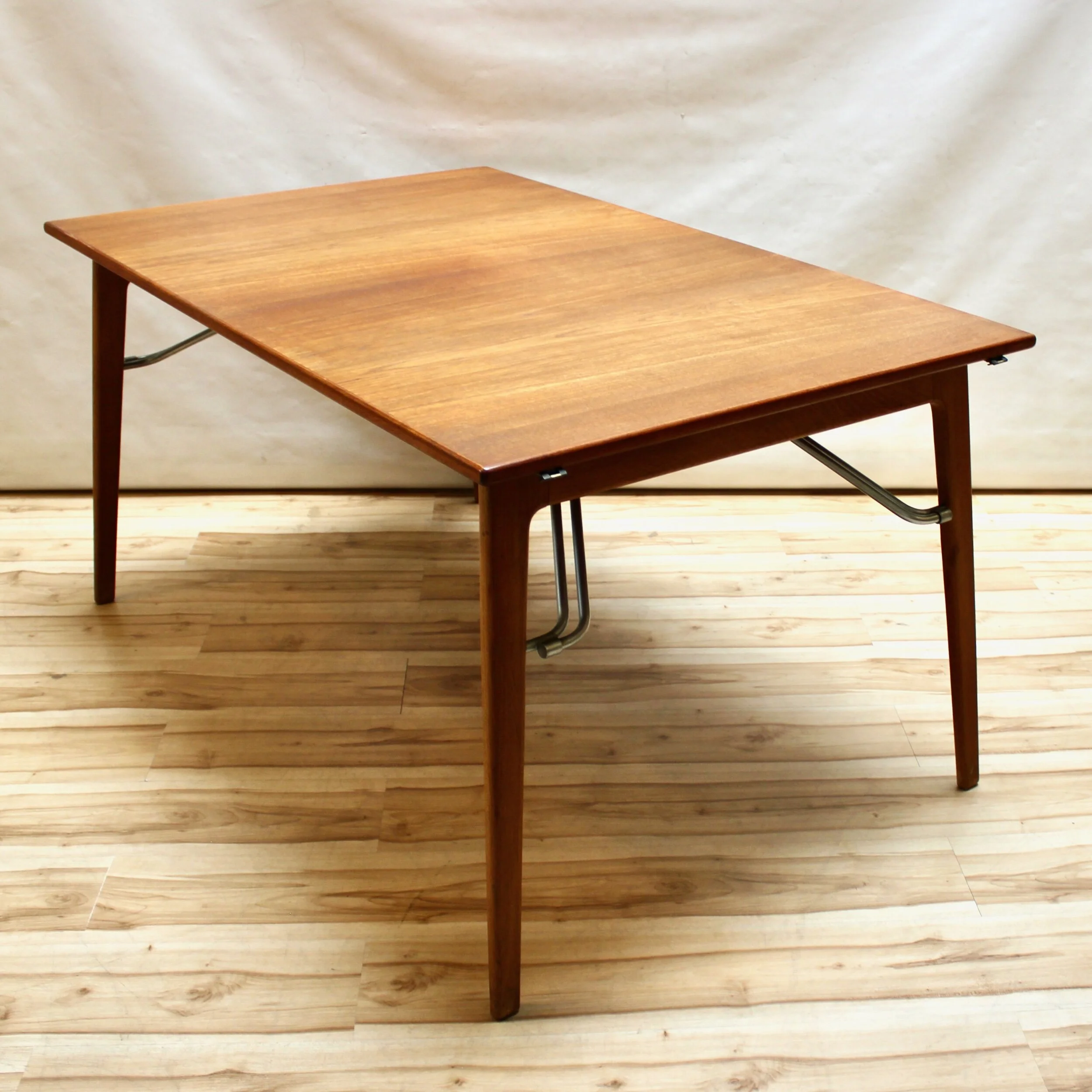 EE0E1520-CA7C-4681-A493-88A6FC603606