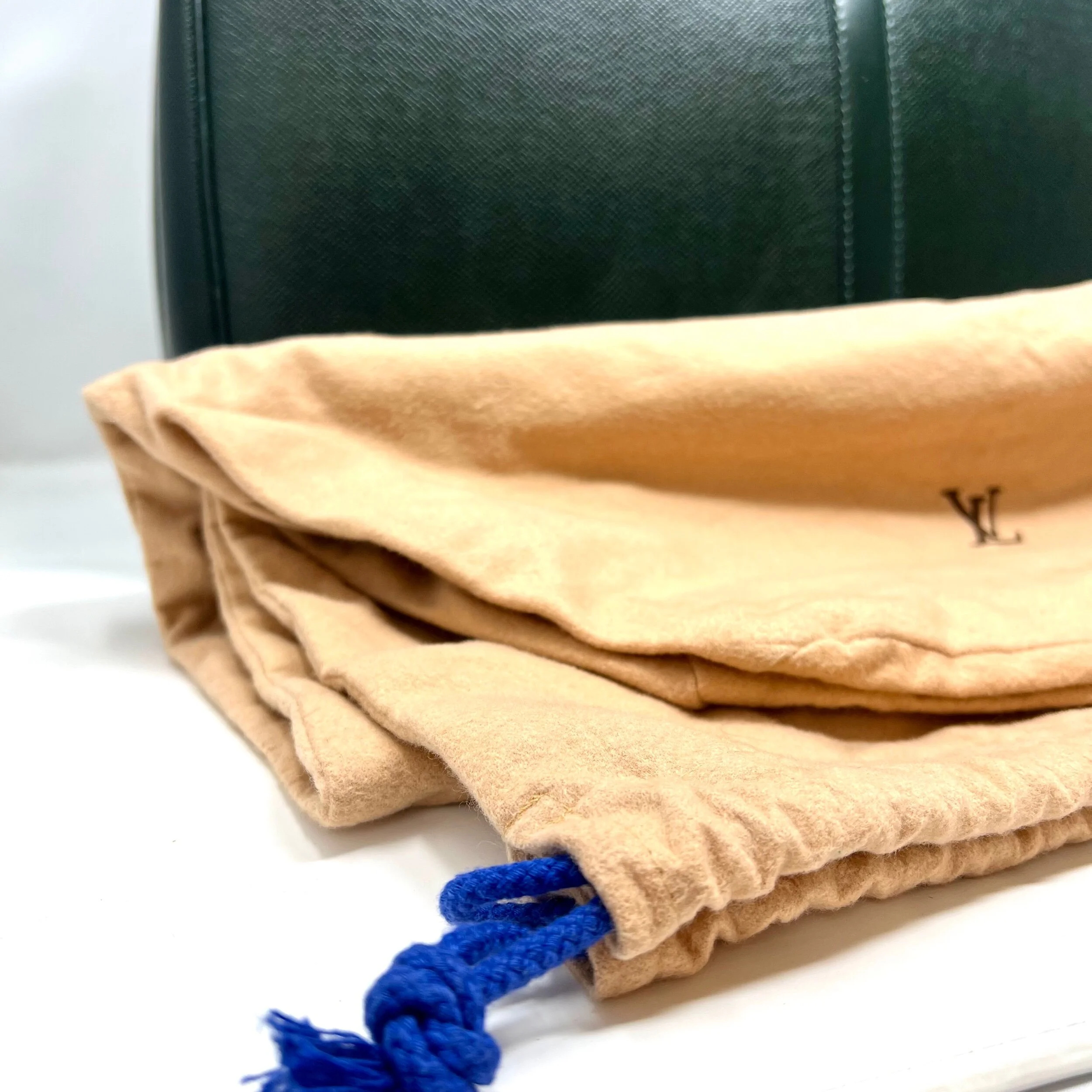 A1D9F84E-E58C-402E-8951-B3983C599709