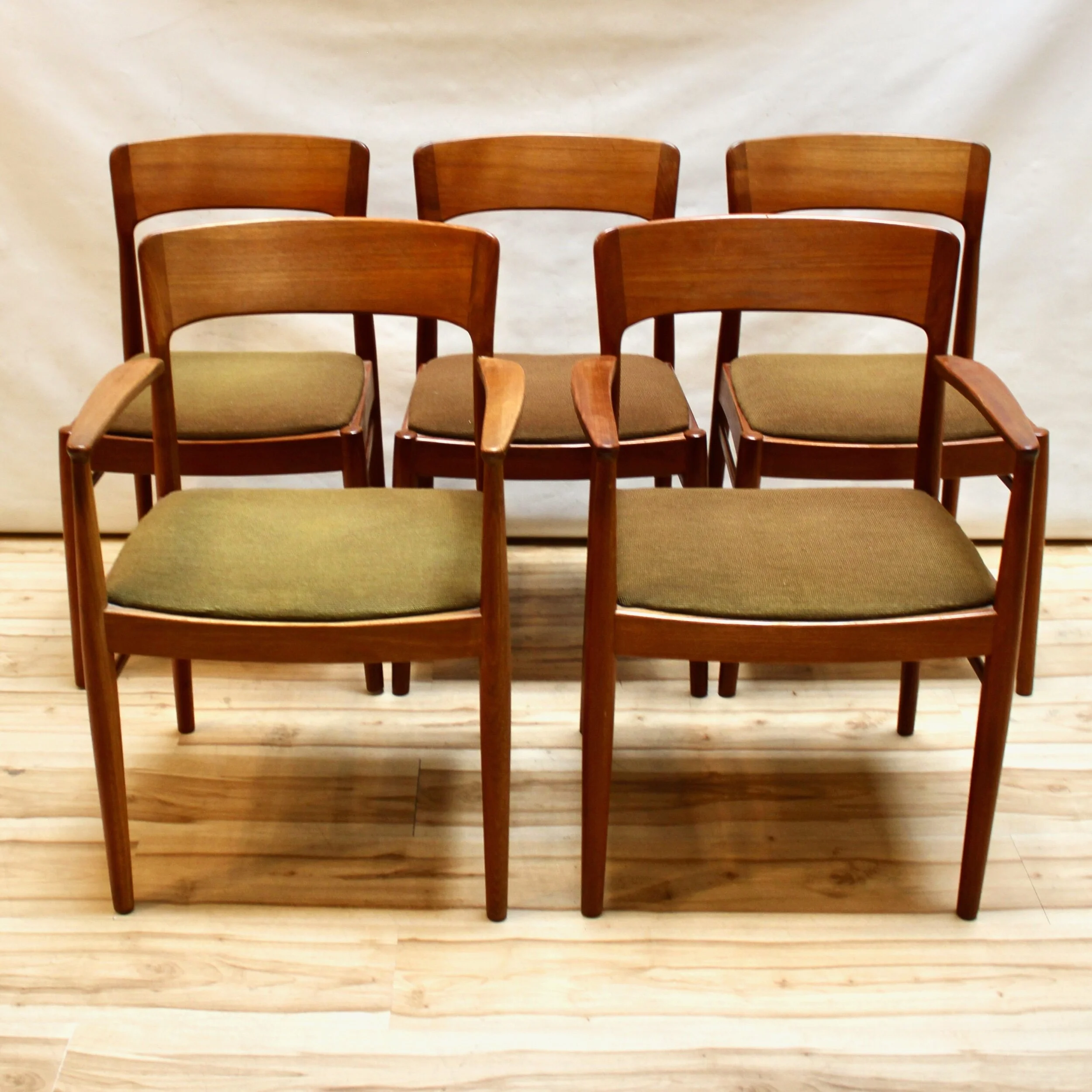 5CD20AD6-14FD-4FBF-AD4E-248E27794DA1