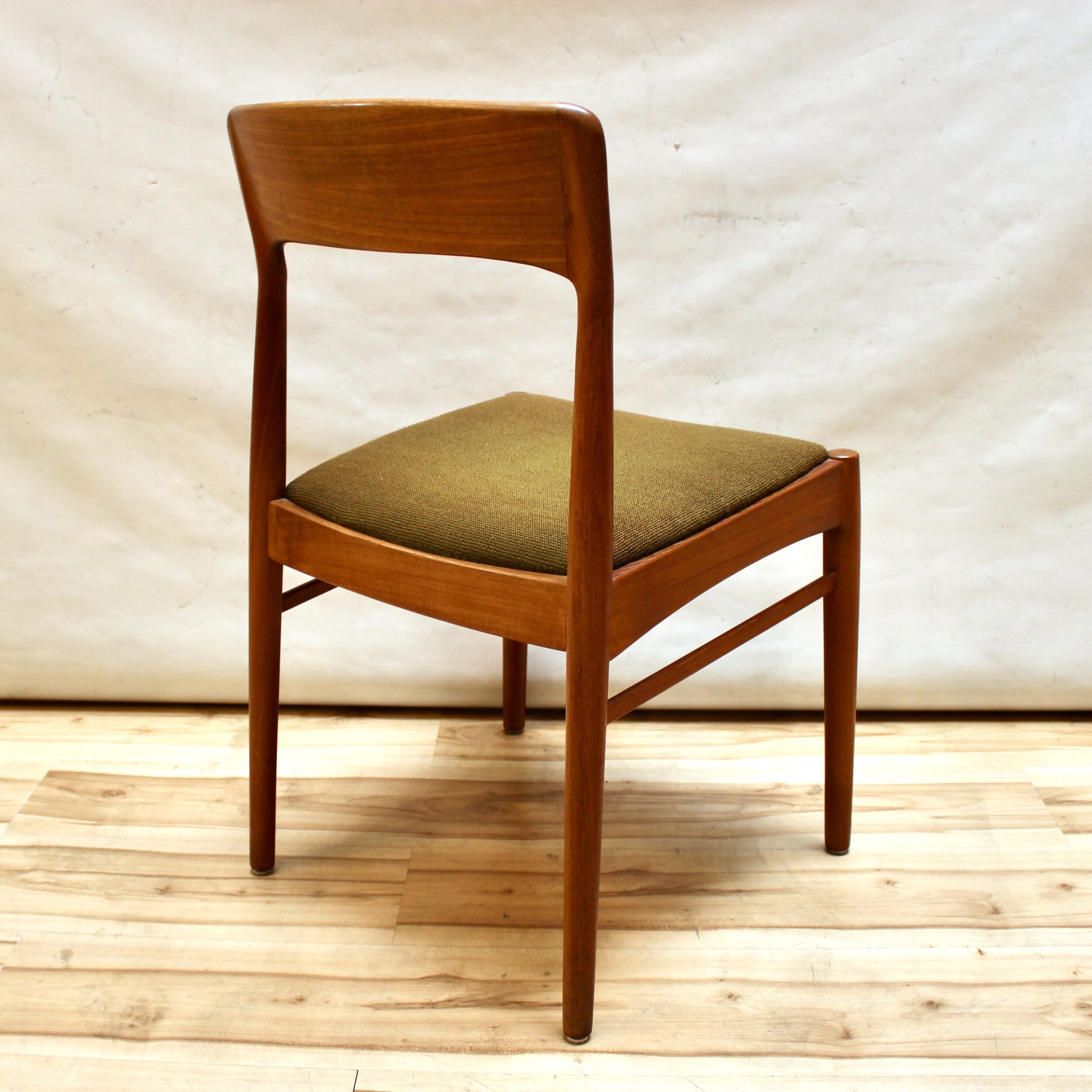 FFD26760-2CEF-47F2-92BE-81AC2E39F723