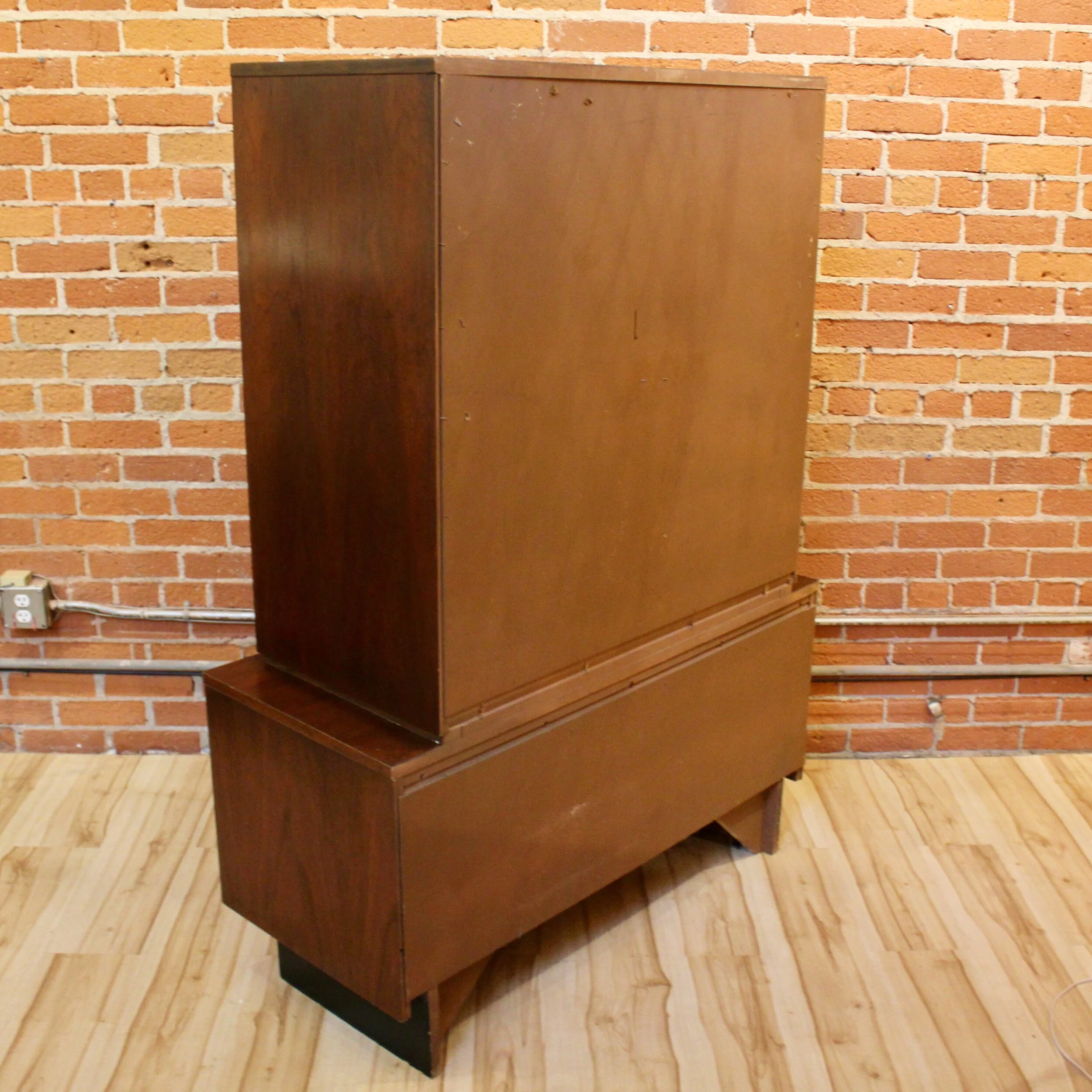 9C341A91-2870-485C-B7A9-1052F9E056C4