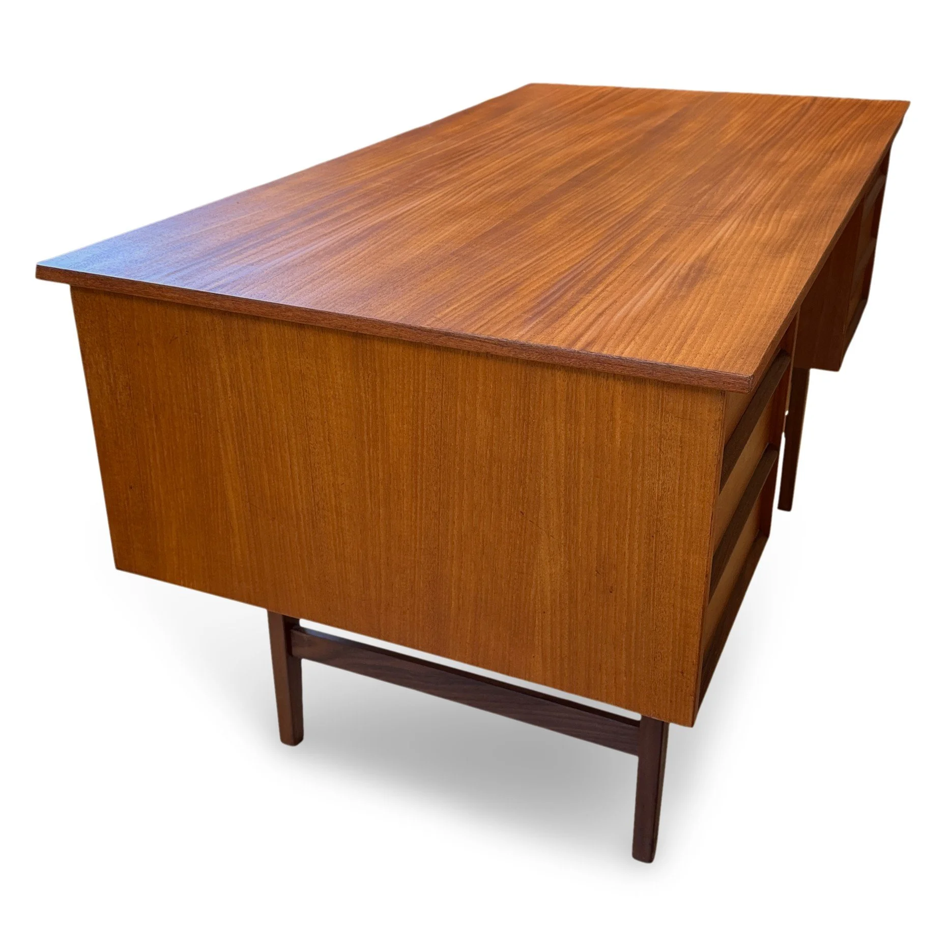 desk (5).jpg