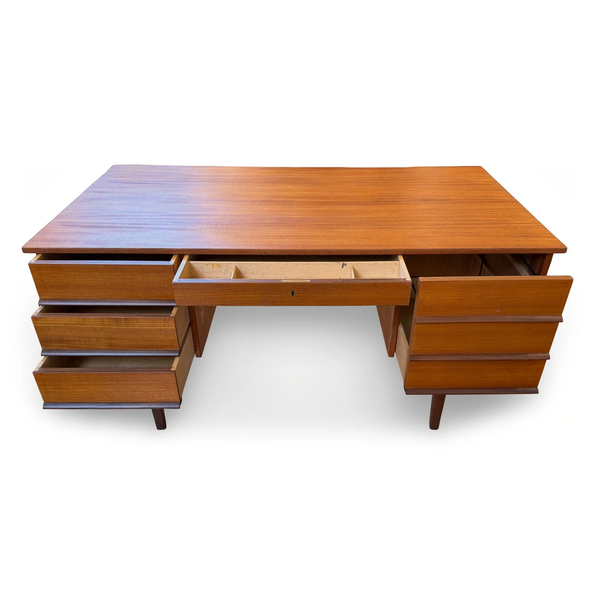 desk (8).jpg