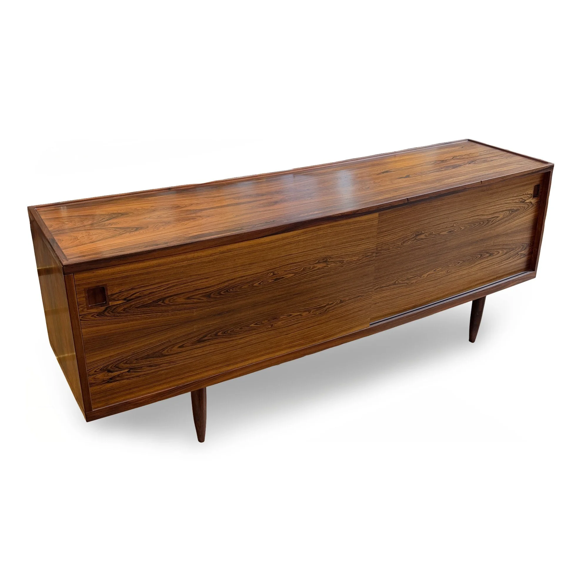 moller credenza (1).jpg