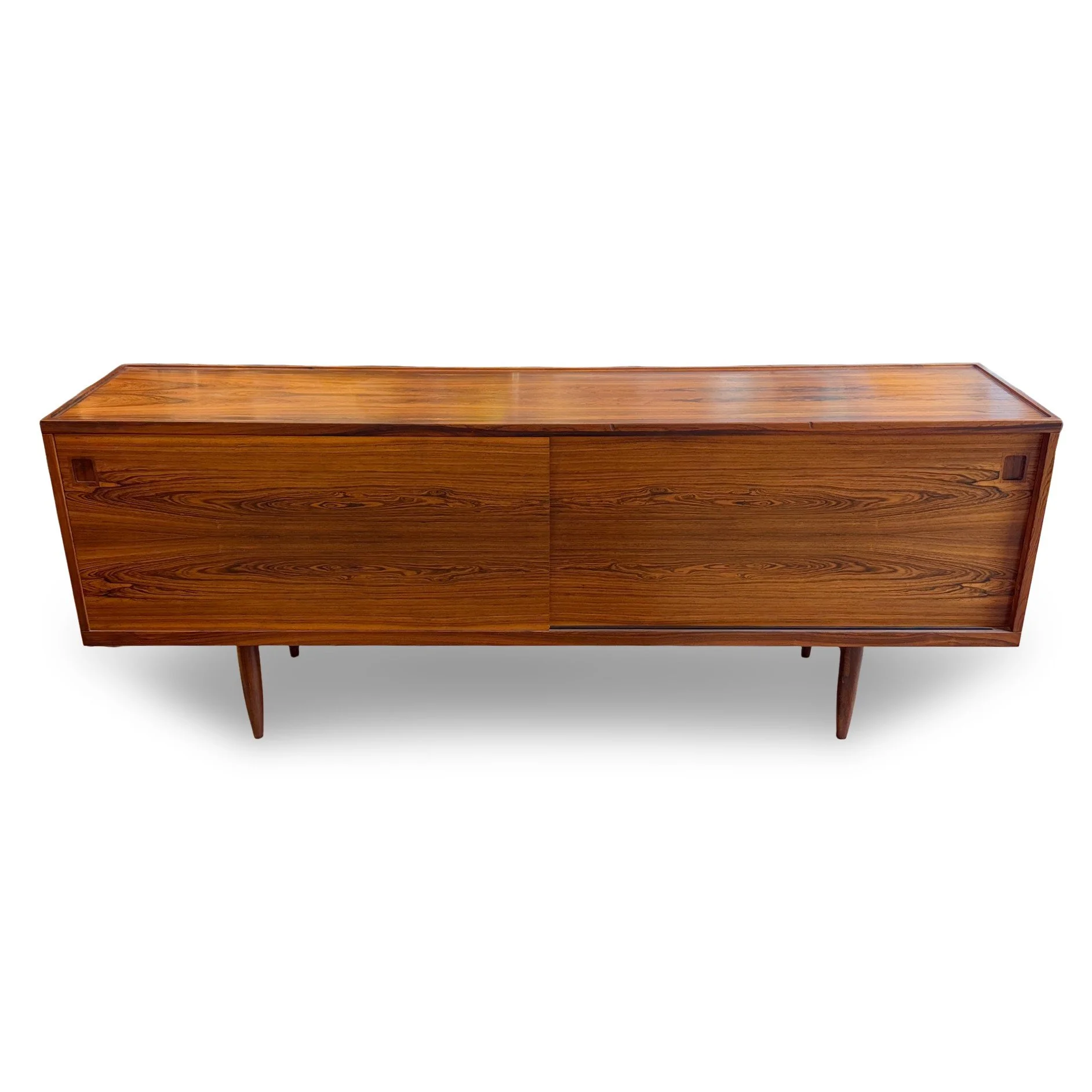 moller credenza.jpg