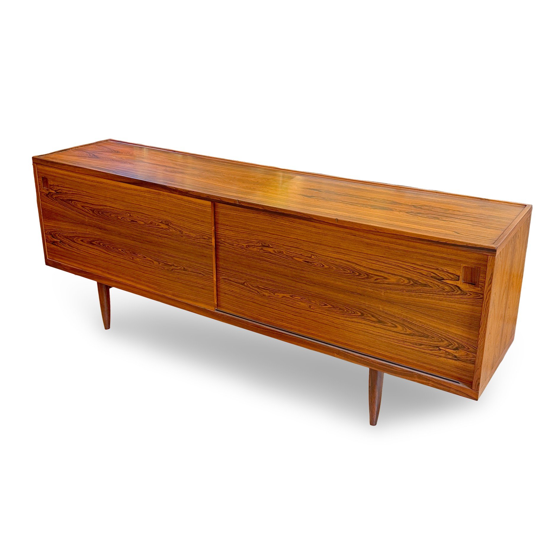 moller credenza (2).jpg