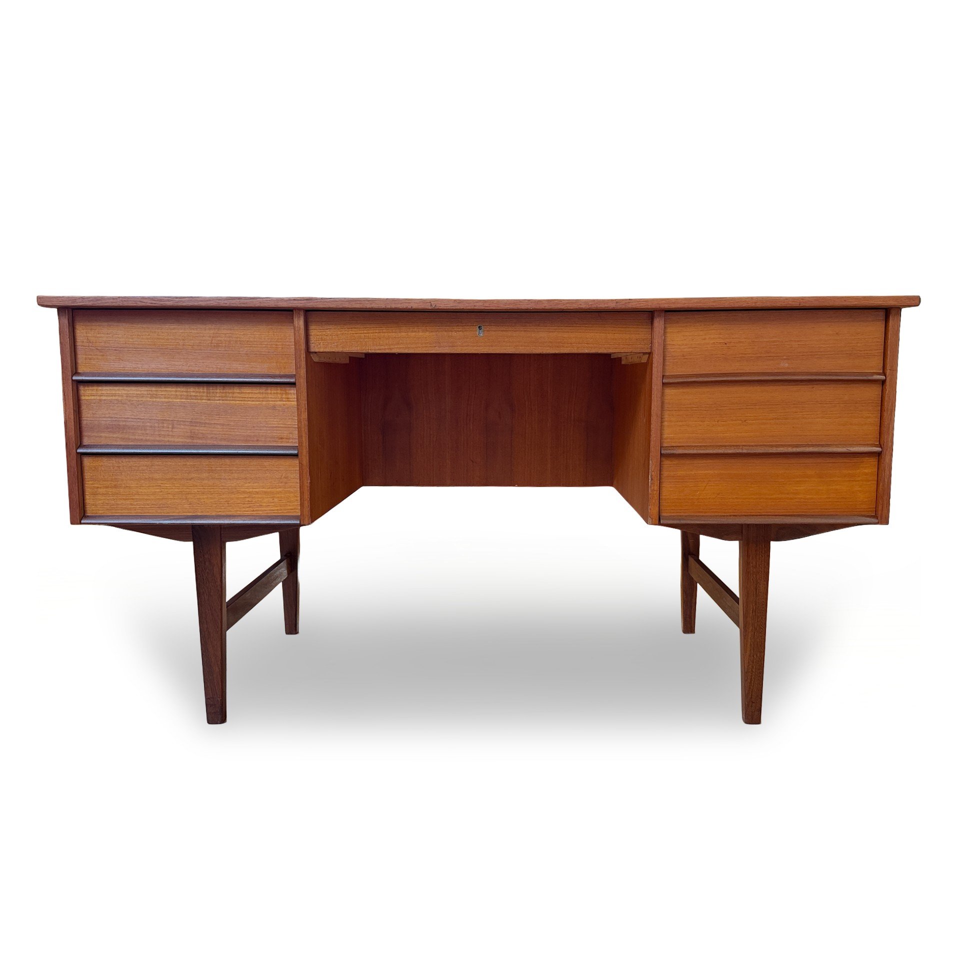 desk (3).jpg