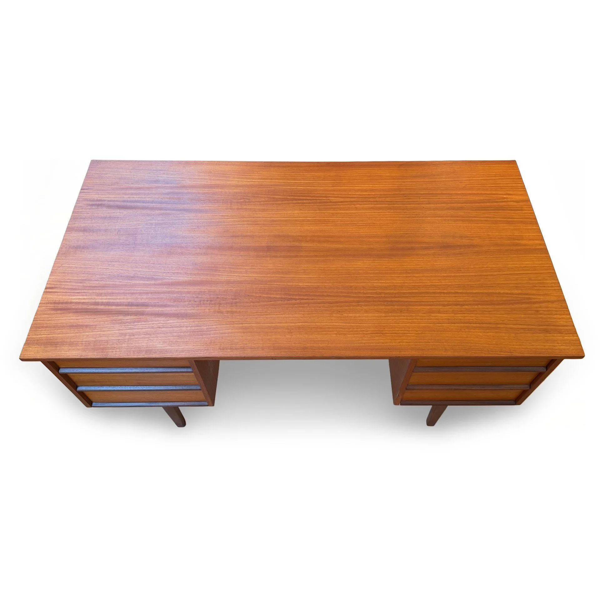 desk (4).jpg