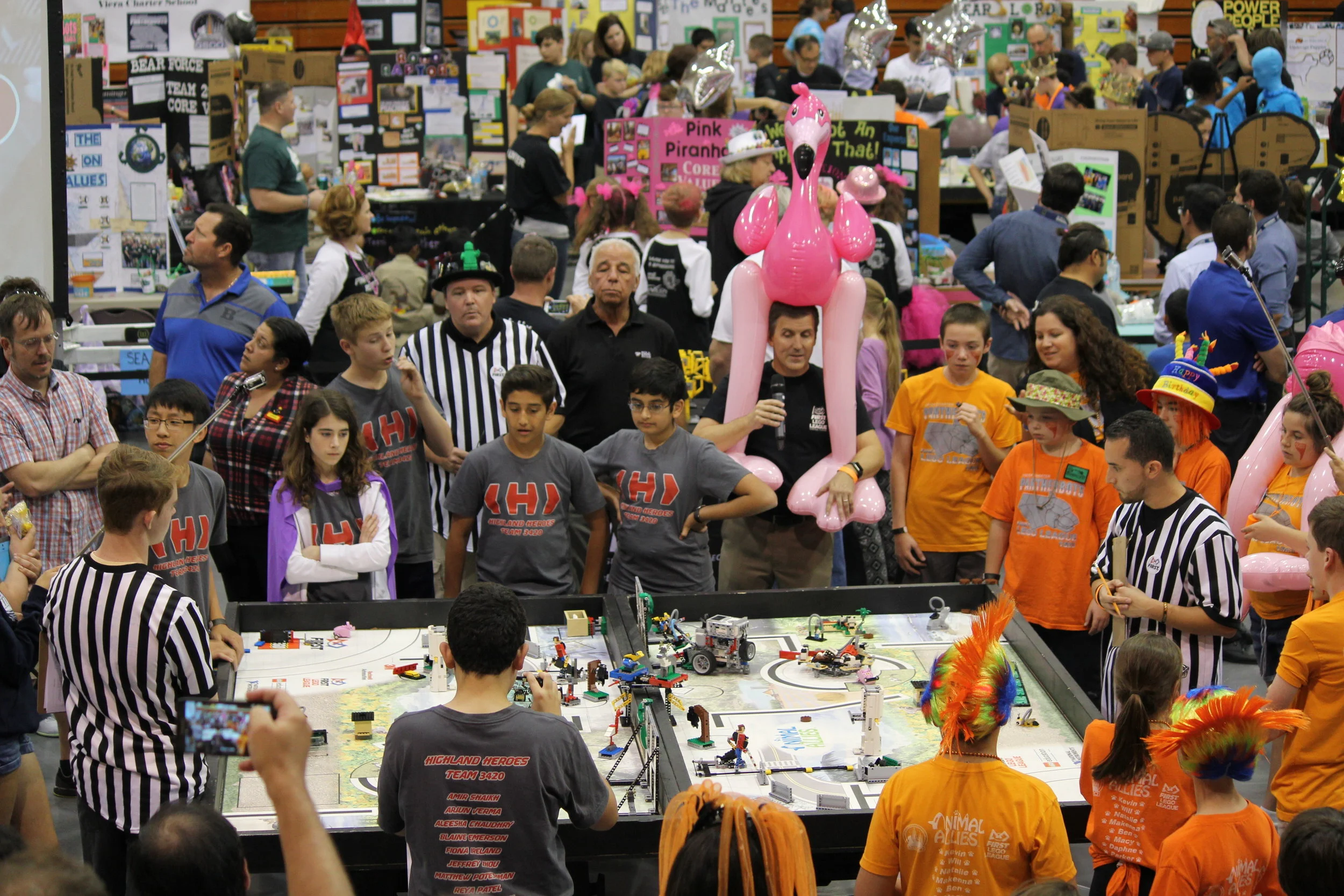 2017RC_RCA Wide Shot Very Busy with Fun Emcee.jpg