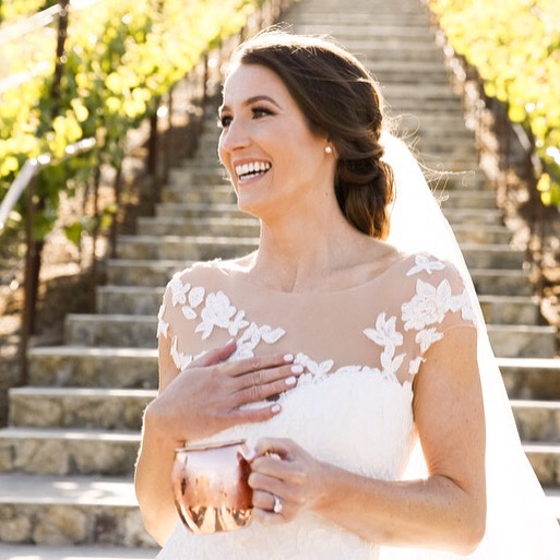 🍾Cheers to the weekend!🥂 Bridal hair and makeup: @danielledentoniartistry 
Photo: @bellalu_photography 
Flowers: @angelspetals
Venue: @nellaterra
Gown: @laceandbustle

#bride #bridalhair #bridalmakeup #bridalhairstylist #bridalmakeupartist #sanjose