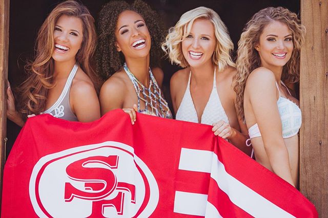 Here we go Niner Nation! @49ers Ready to face off again the @packers tonight in Sunday Night Football!! Can&rsquo;t wait to see my ladies @goldrush and @lianachetaudhair tonight at @levisstadium ❤️💛🏈 ❌🧀 #SFGoldRush #GoldRush #GoldRushCheerleaders 