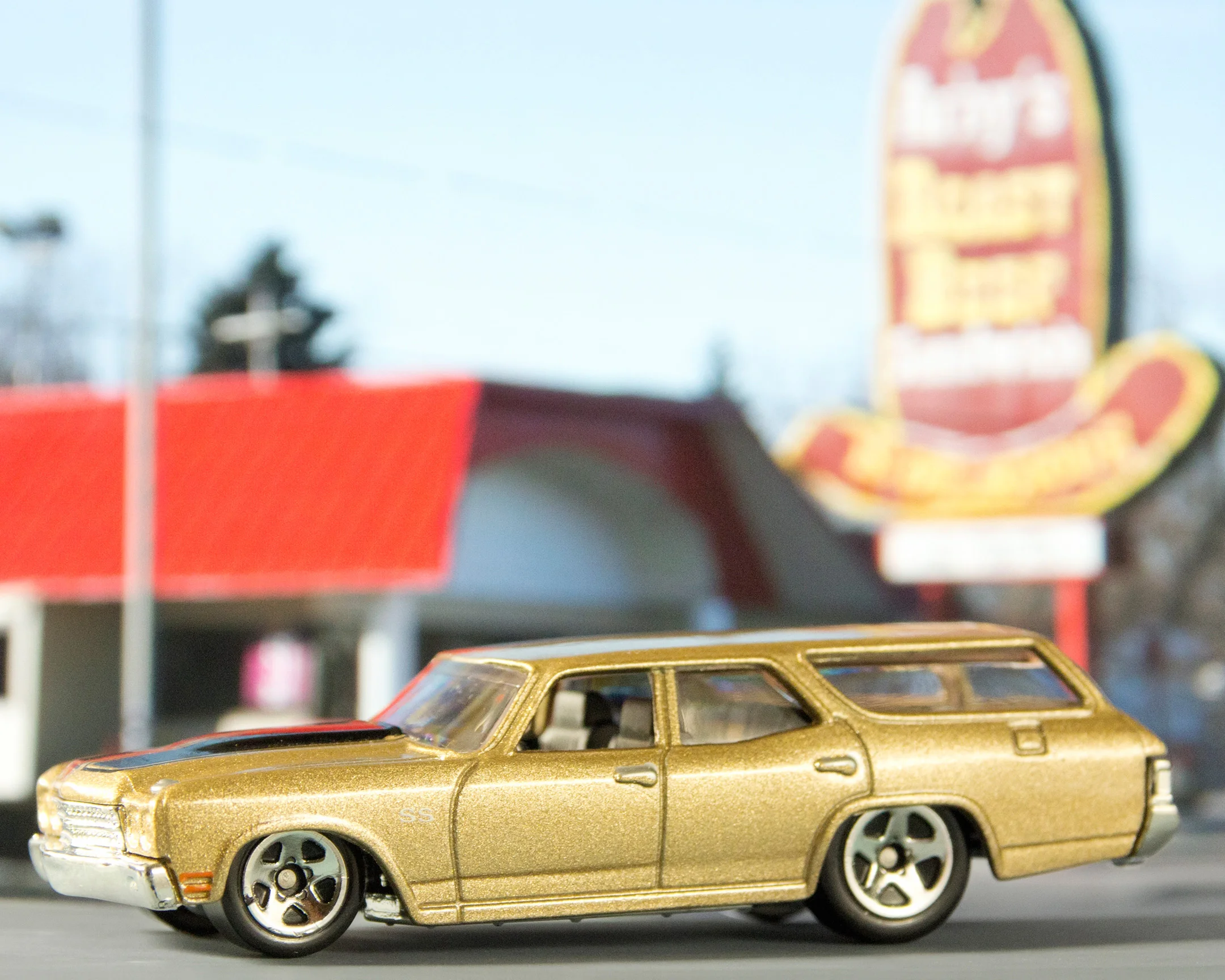 CARDEN_FAST_FOOD_CARS_11.jpg