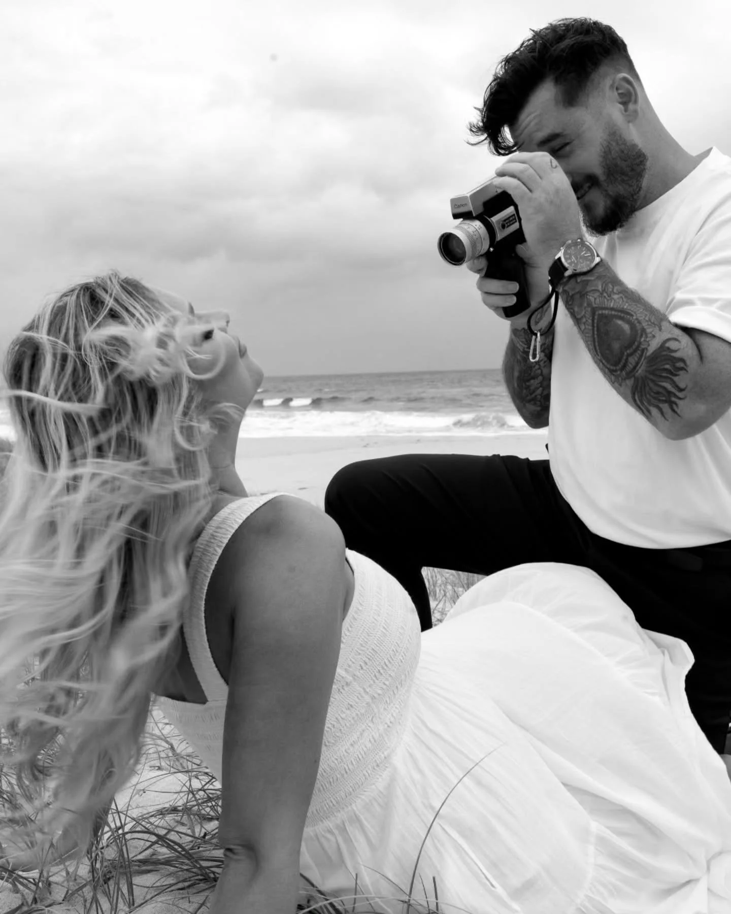 When you photograph the photographer and the artist... there is a feeling of missing a step. You enter the space, walls down, trust high and creativity fully unleashed.  Just so bloody excited for these two 😍