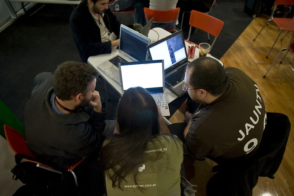 WORKSPACE_02.jpg
