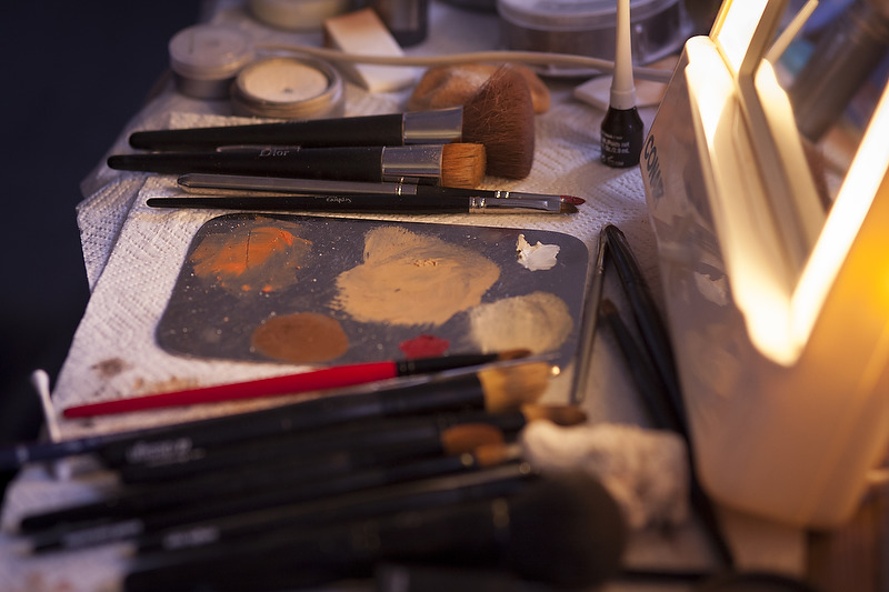 RICE_ROCKETTES_MAKEUP-BTS_12.jpg