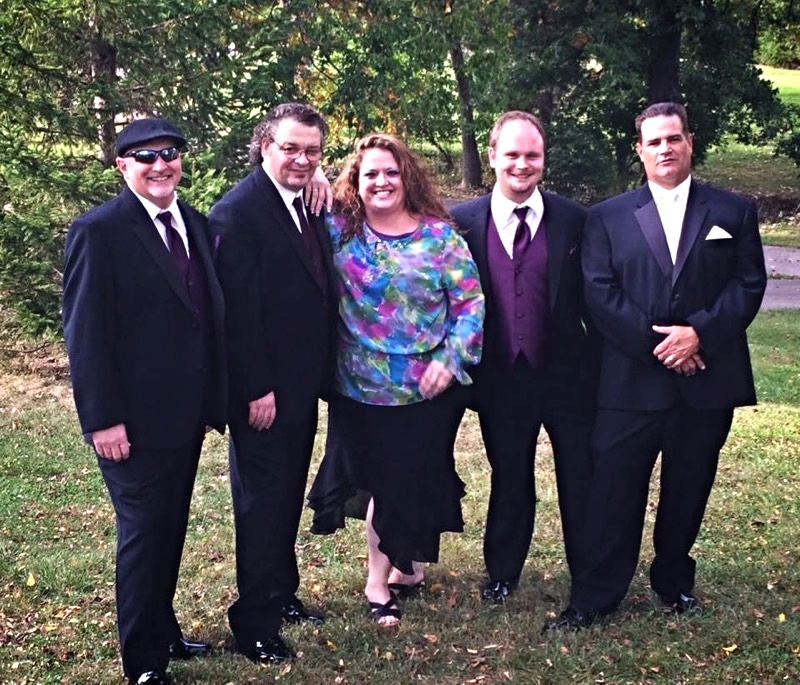 Diddley will perform on the wtue stage at 1pm.