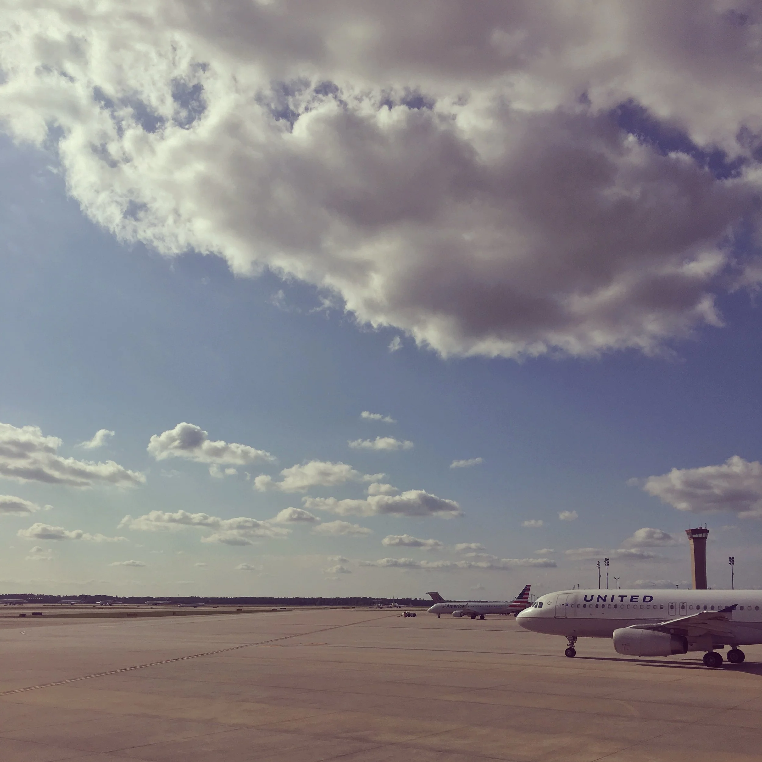 10 tips and tricks for smooth traveling