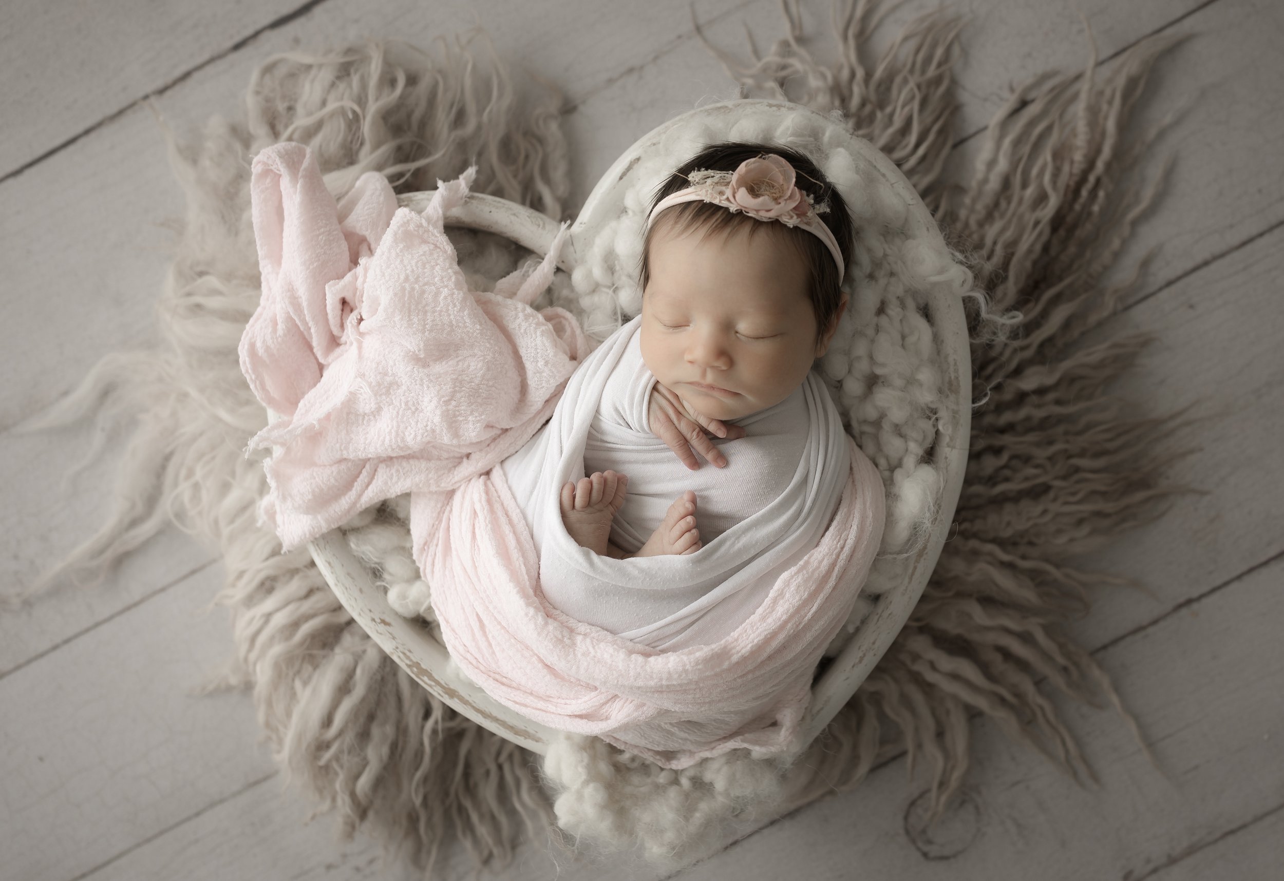 Newborn mini session