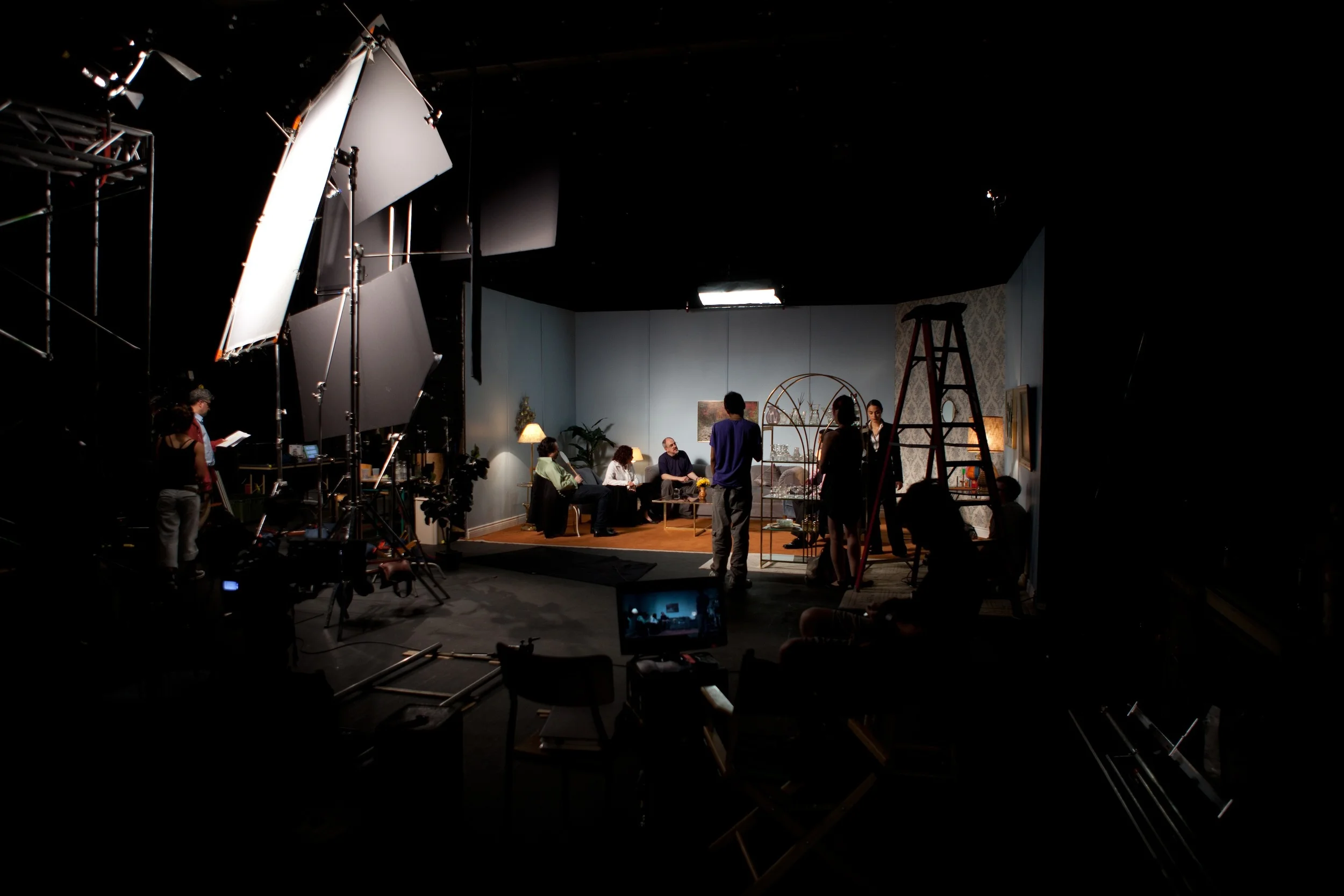 l'incrédule set photo: Michael Yaroshevsky