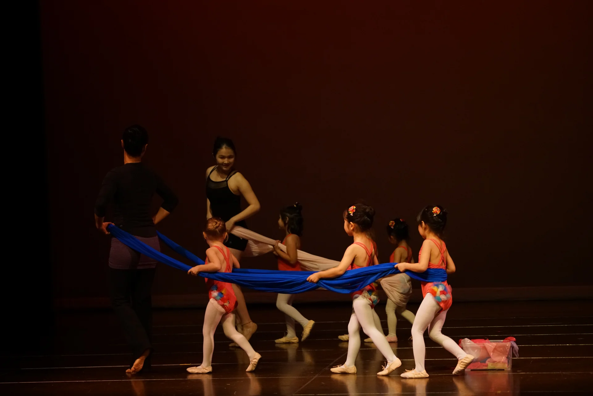 Little Red Caboose, Dance Mix (3-4)