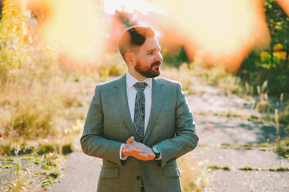  A fall wedding at Sullivan's Pond in Dartmouth, Nova Scotia, followed by a backyard reception. Formal photographs along the Dartmouth Waterfront by Evan McMaster, a Halifax based Wedding Photographer. 