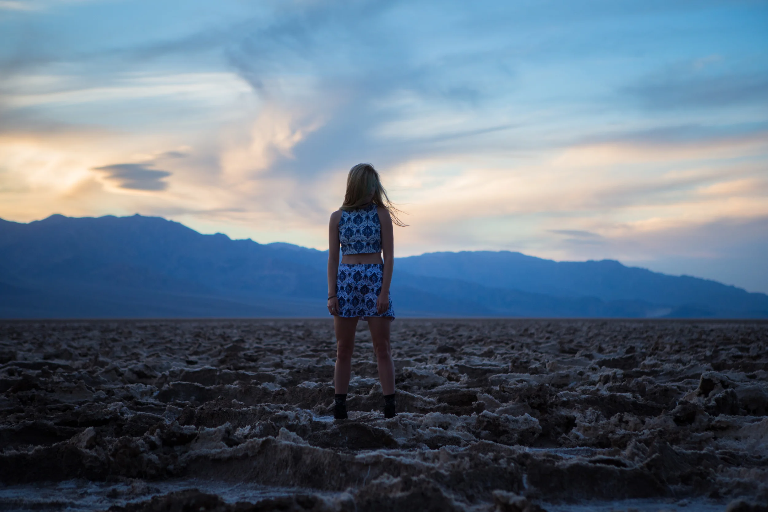 AstroBandit_JordanRose_BadwaterBasin_DeathValley_Sunset_MotelRocks_4.jpg