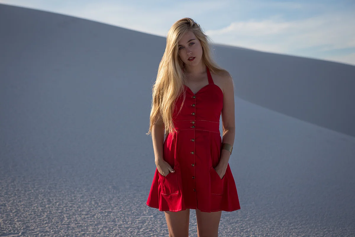 AstroBandit_JordanRose_WhiteSands_RedDress_Fashion_1.jpg