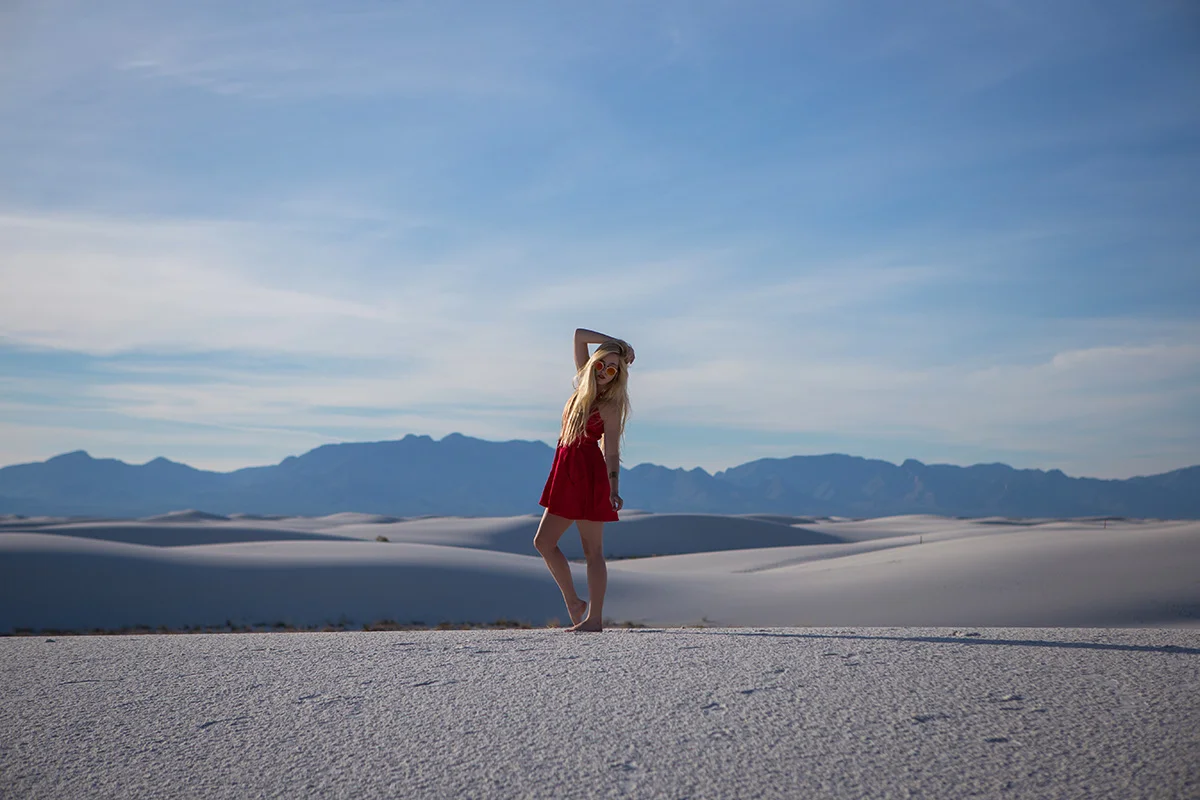 AstroBandit_JordanRose_WhiteSands_RedDress_Fashion_2.jpg