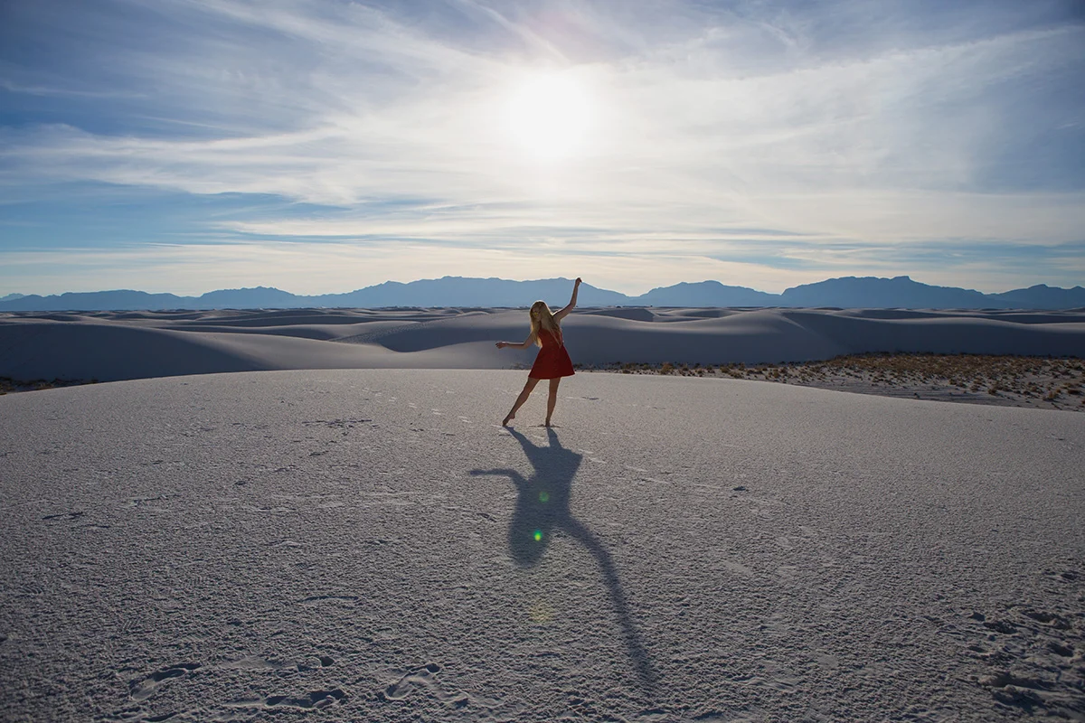 AstroBandit_JordanRose_WhiteSands_RedDress_Fashion_3.jpg