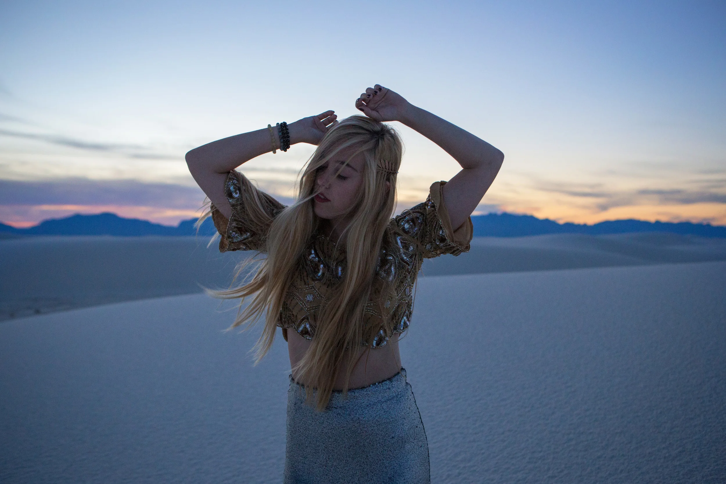 AstroBandit_JordanRose_WhiteSands_Sunset_Sequins_Dancing_Dancer_Fashion_8.jpg