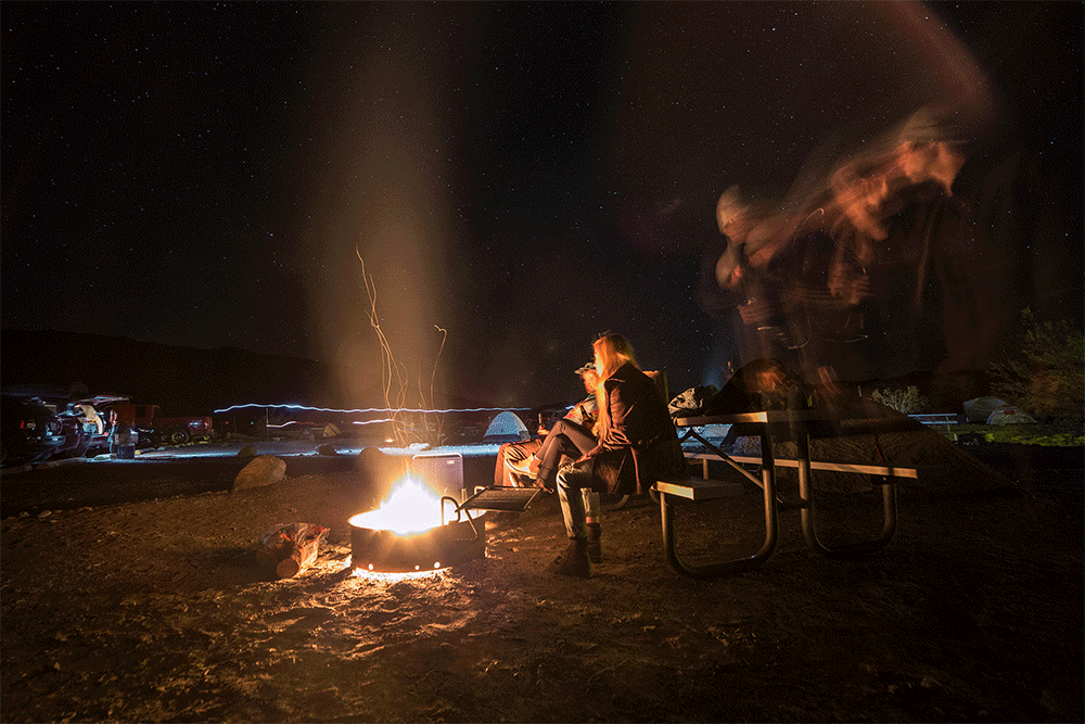 AstroBandit_DeathValley_Camping_Campfire_Friends_StopAnimation_1.jpg