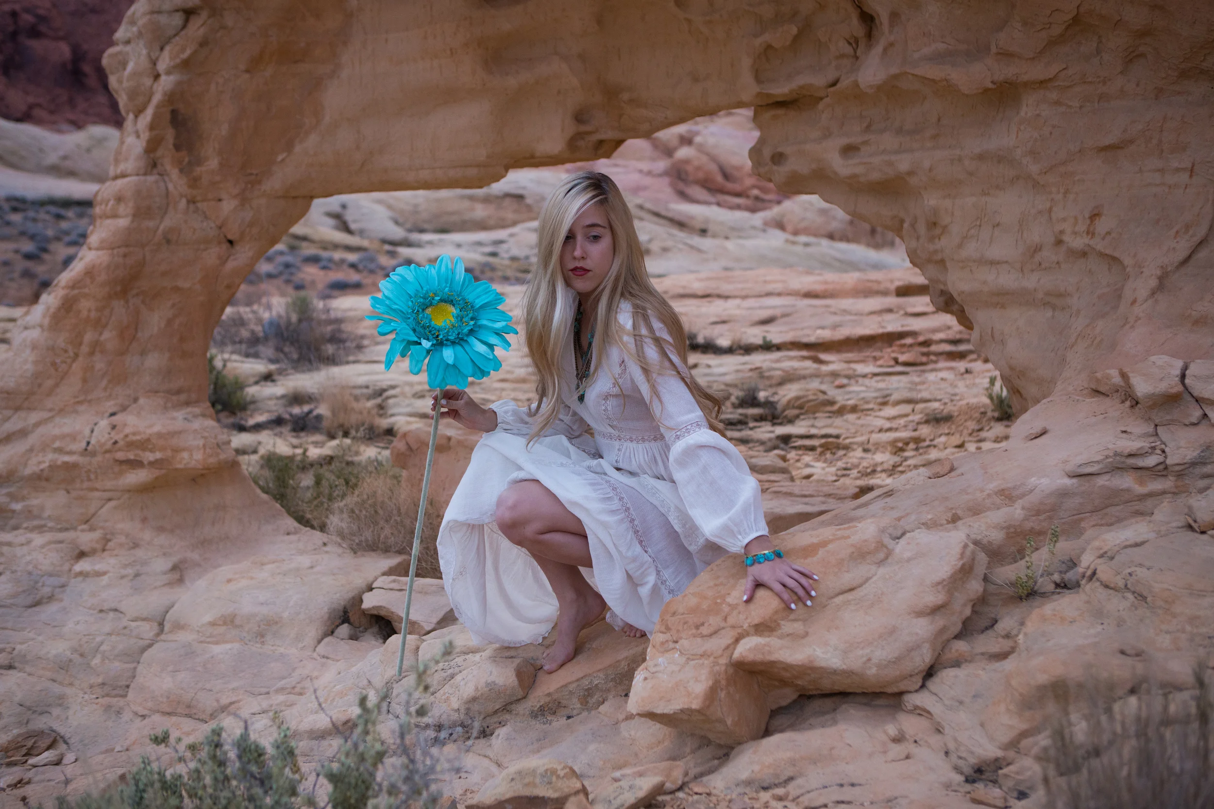 AstroBandit_ValleyOfFire_Sunset_WhiteDress_Dancing_Fashon_6.jpg