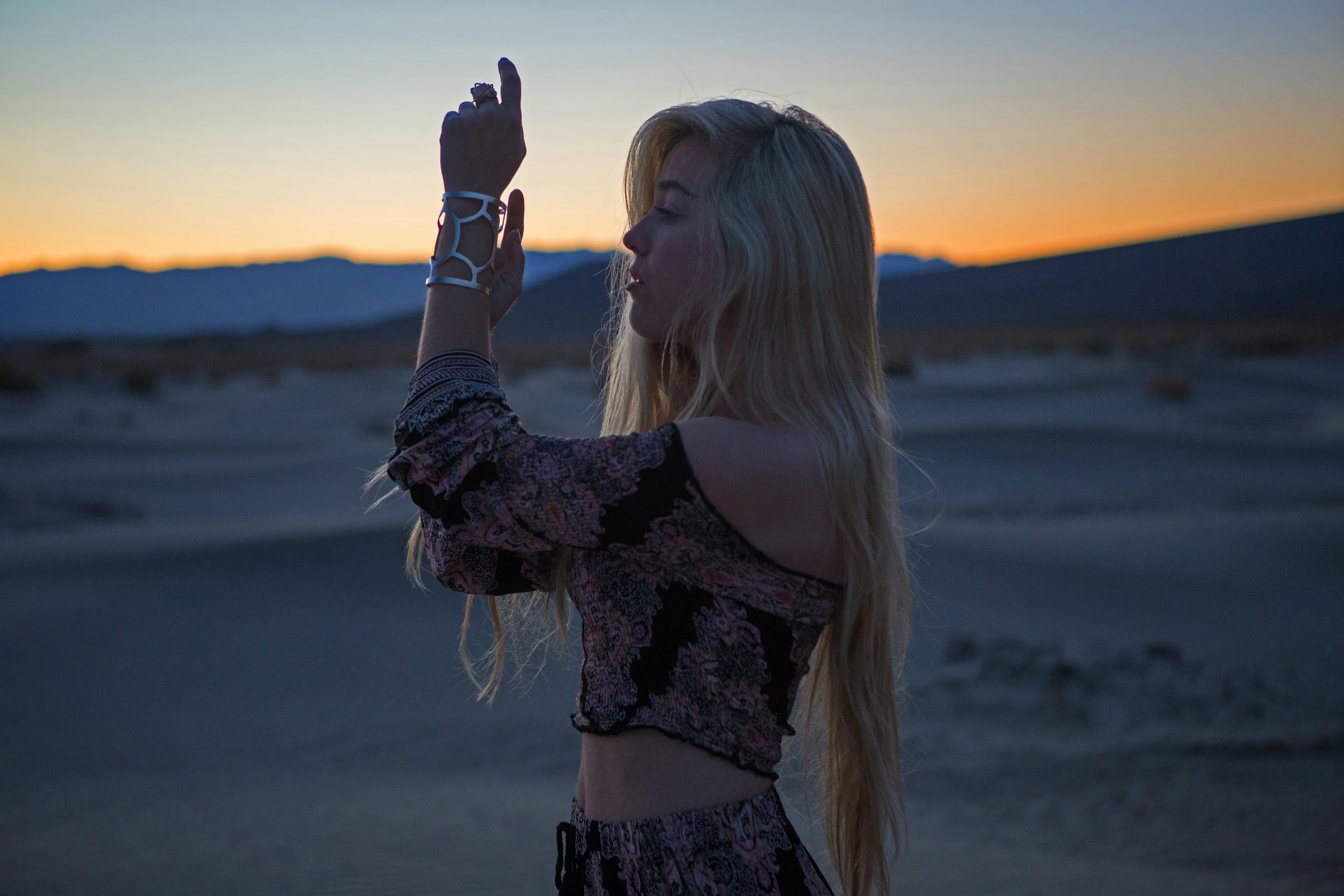 AstroBandit_JordanRose_BandOfGypsies_Sunrise_MesquiteSandDunes_DeathValley_5.jpg