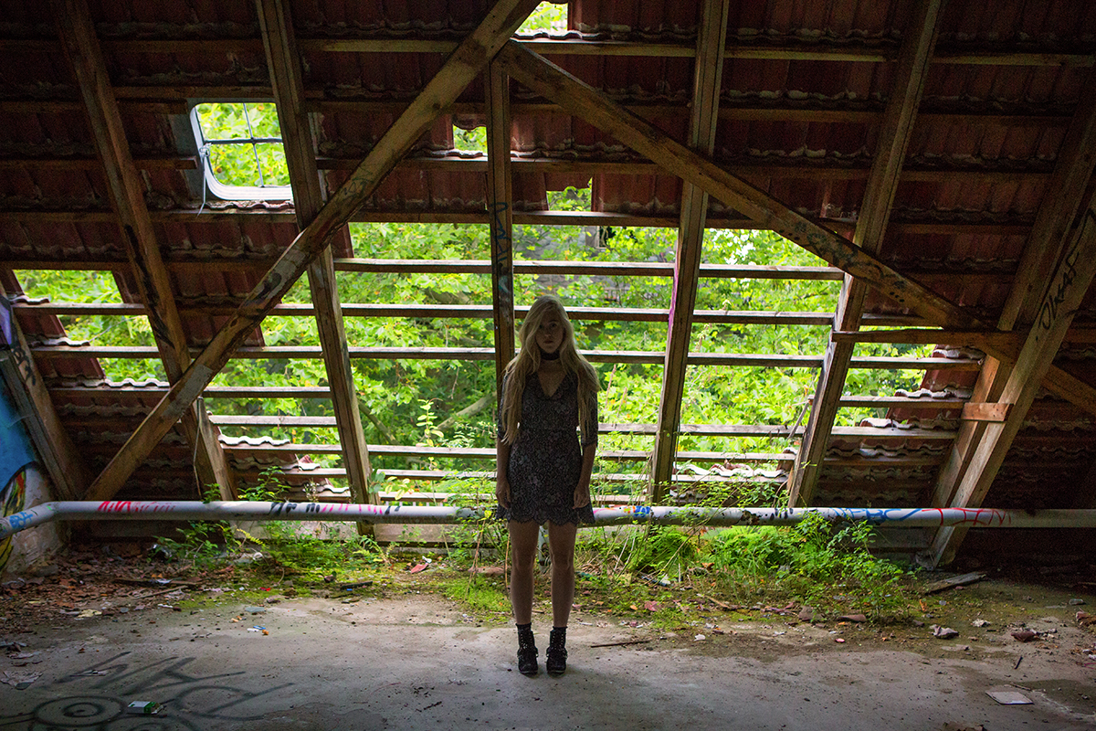 AstroBandit_Berlin_Abandoned_Childrens_Hospital_Zombie_Weissensee_ForLoveandLemons_1.jpg
